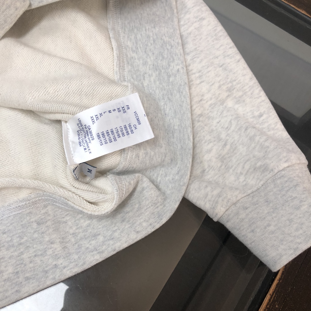 LV一比一灰色運動套裝男女款休閒連帽兩件式｜歐美奢侈品精品推薦