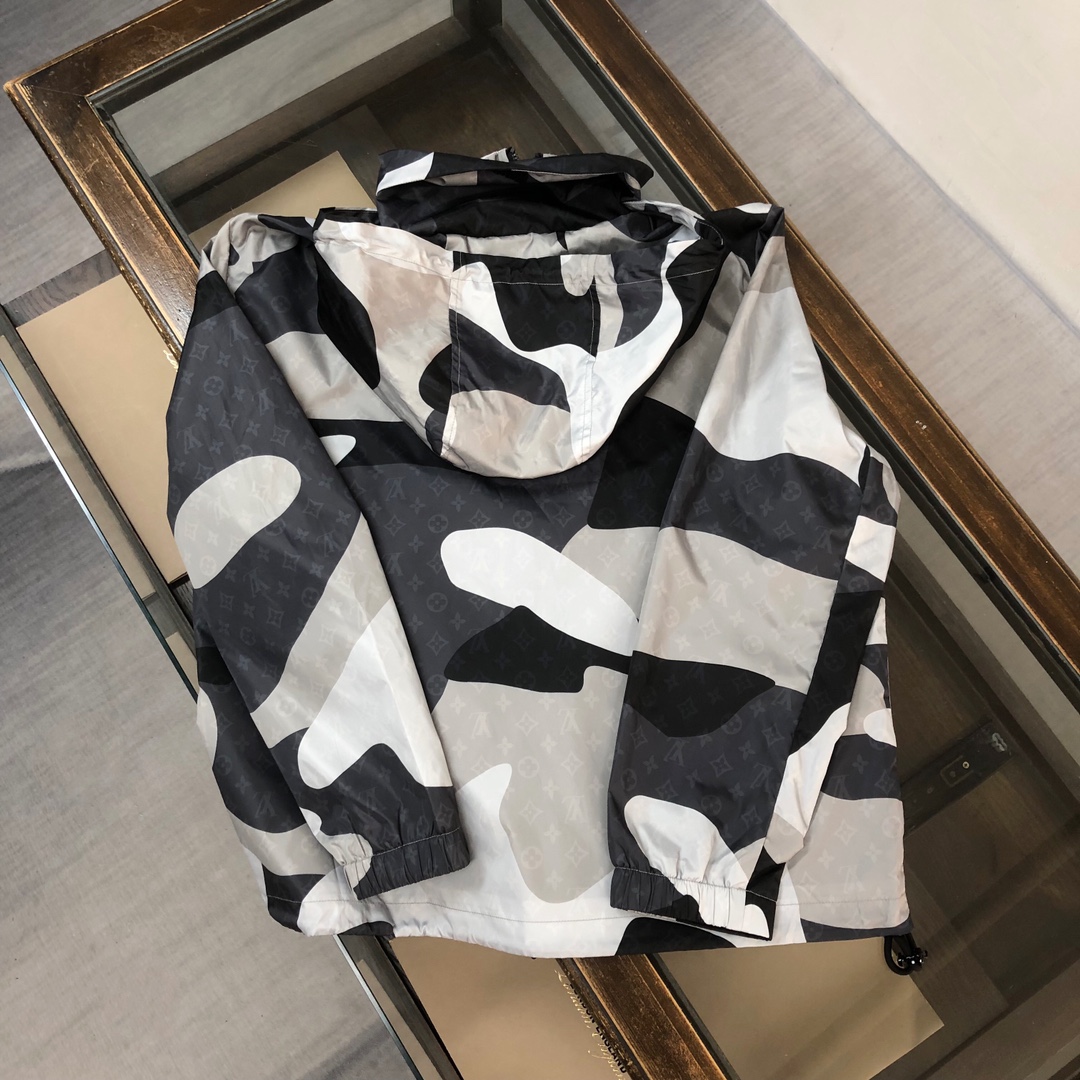 LV原單迷彩防風外套街頭潮流男士連帽款｜歐美奢侈品精品推薦