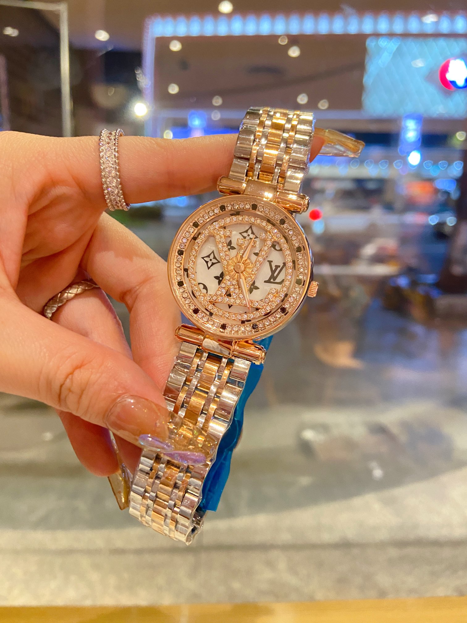 LV原單玫瑰金鑲鑽腕錶情侶對錶限量設計｜歐美奢侈品精品推薦
