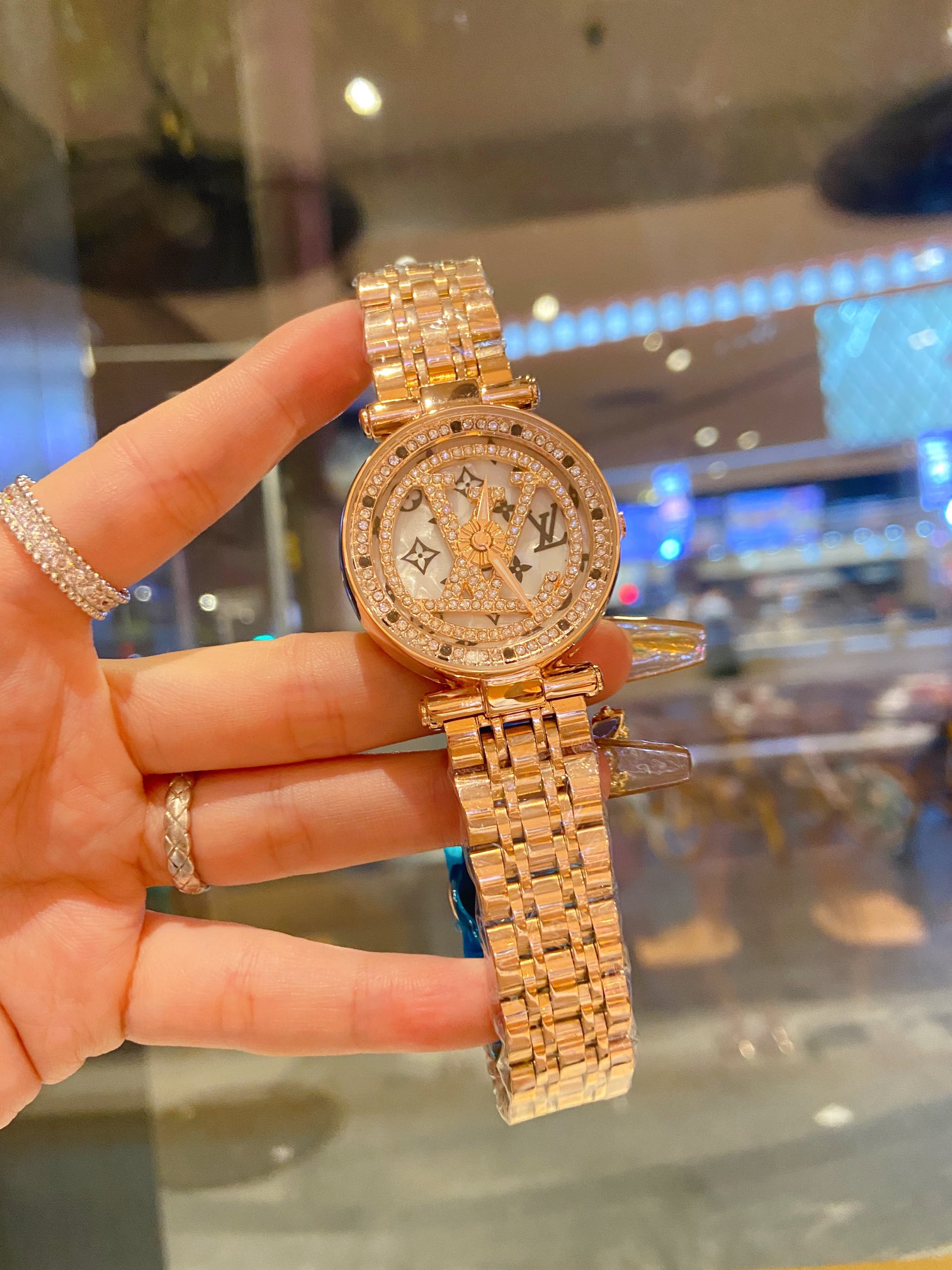 LV原單玫瑰金鑲鑽腕錶情侶對錶限量設計｜歐美奢侈品精品推薦