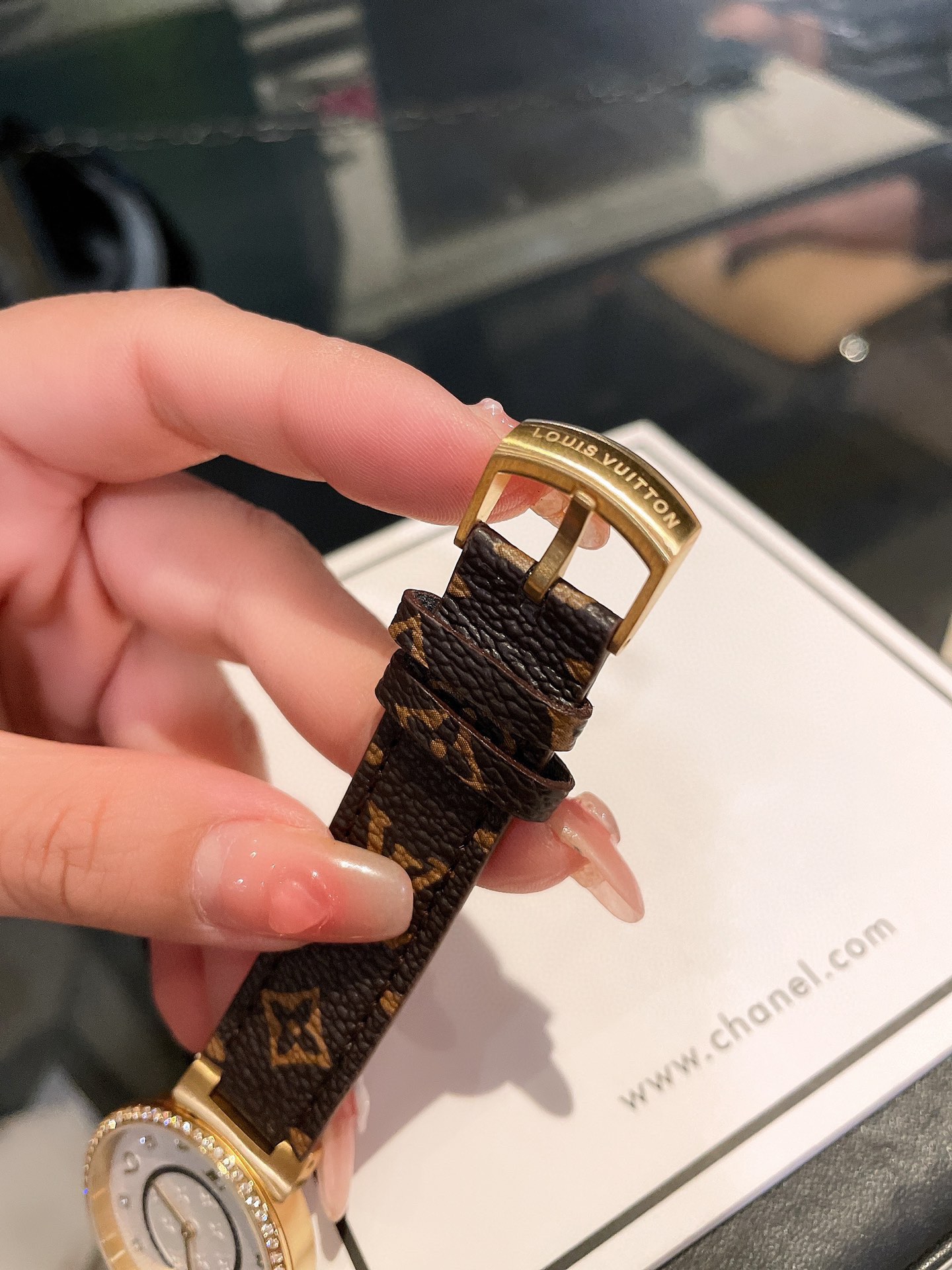 LV高仿Monogram錶帶腕錶女士時尚款｜歐美奢侈品精品推薦