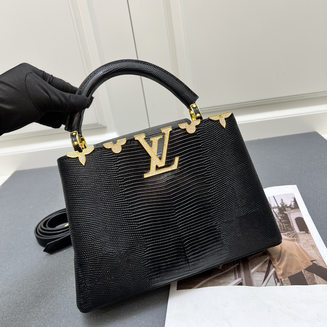 LV 高仿 M12297 黑色壓紋手提包 金扣細節27cm商務百搭款|超A仿原單精品圖片 11 LV 高仿 M12297 黑色壓紋手提包 金扣細節27cm商務百搭款|歐美奢侈品精品推薦