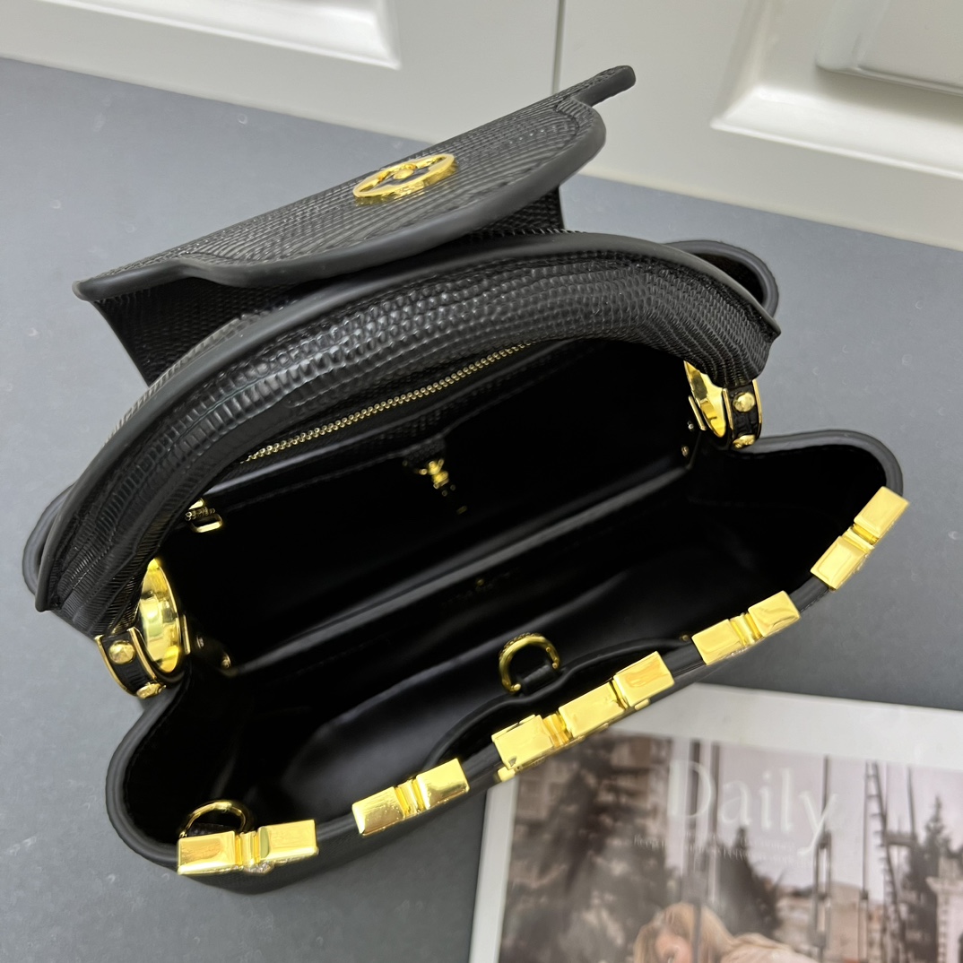 LV 高仿 M12297 黑色壓紋手提包 金扣細節27cm商務百搭款|超A仿原單精品圖片 7 LV 高仿 M12297 黑色壓紋手提包 金扣細節27cm商務百搭款|歐美奢侈品精品推薦