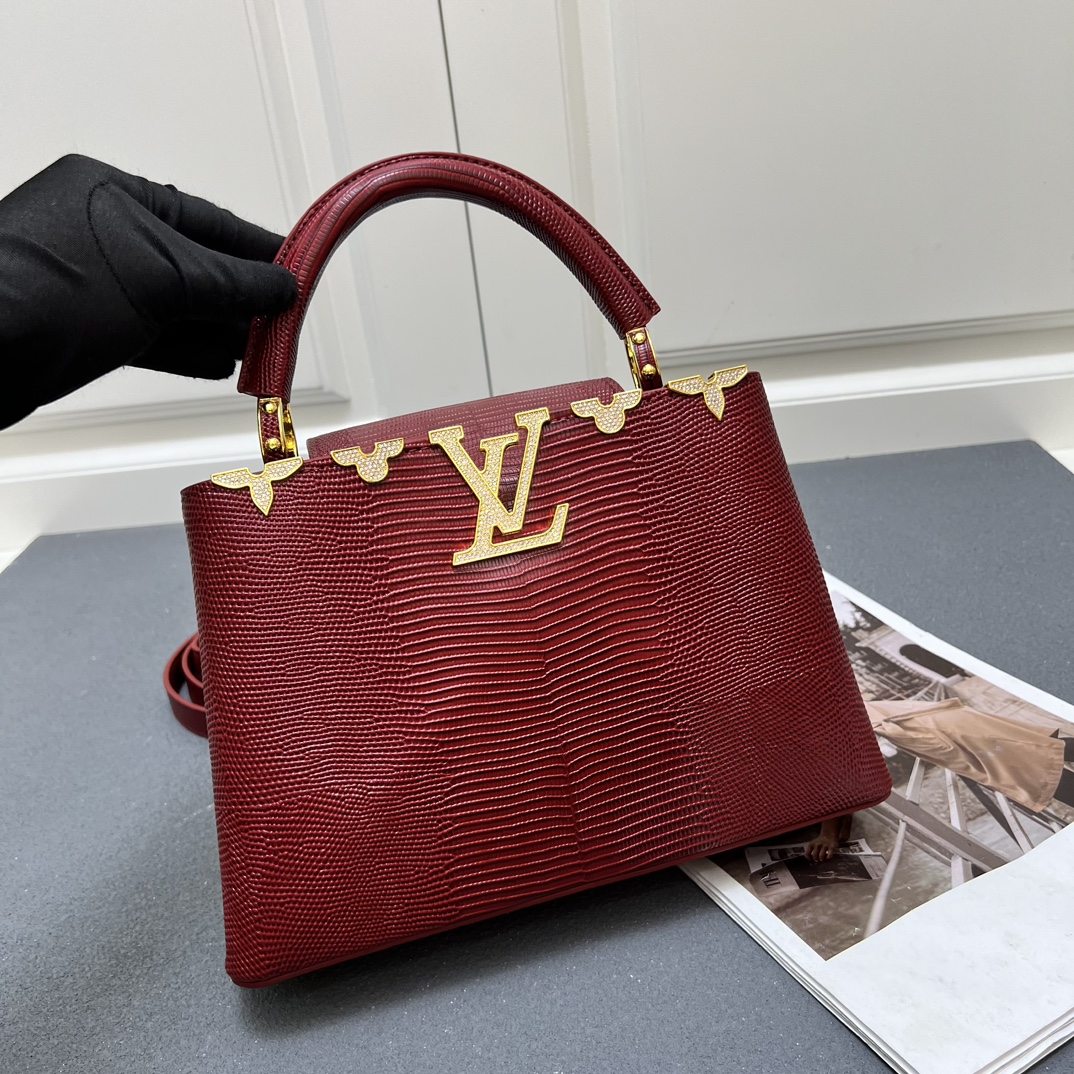 LV 一比一 M12297 酒紅壓紋手提包 金扣細節27cm優雅百搭款｜歐美奢侈品精品推薦