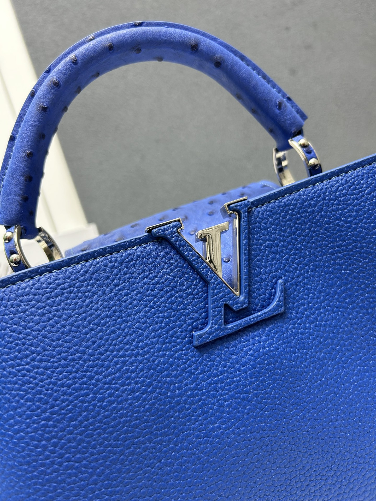 LV 一比一 82905 大號寶藍手提包 27cm簡約挺括時尚大容量｜歐美奢侈品精品推薦