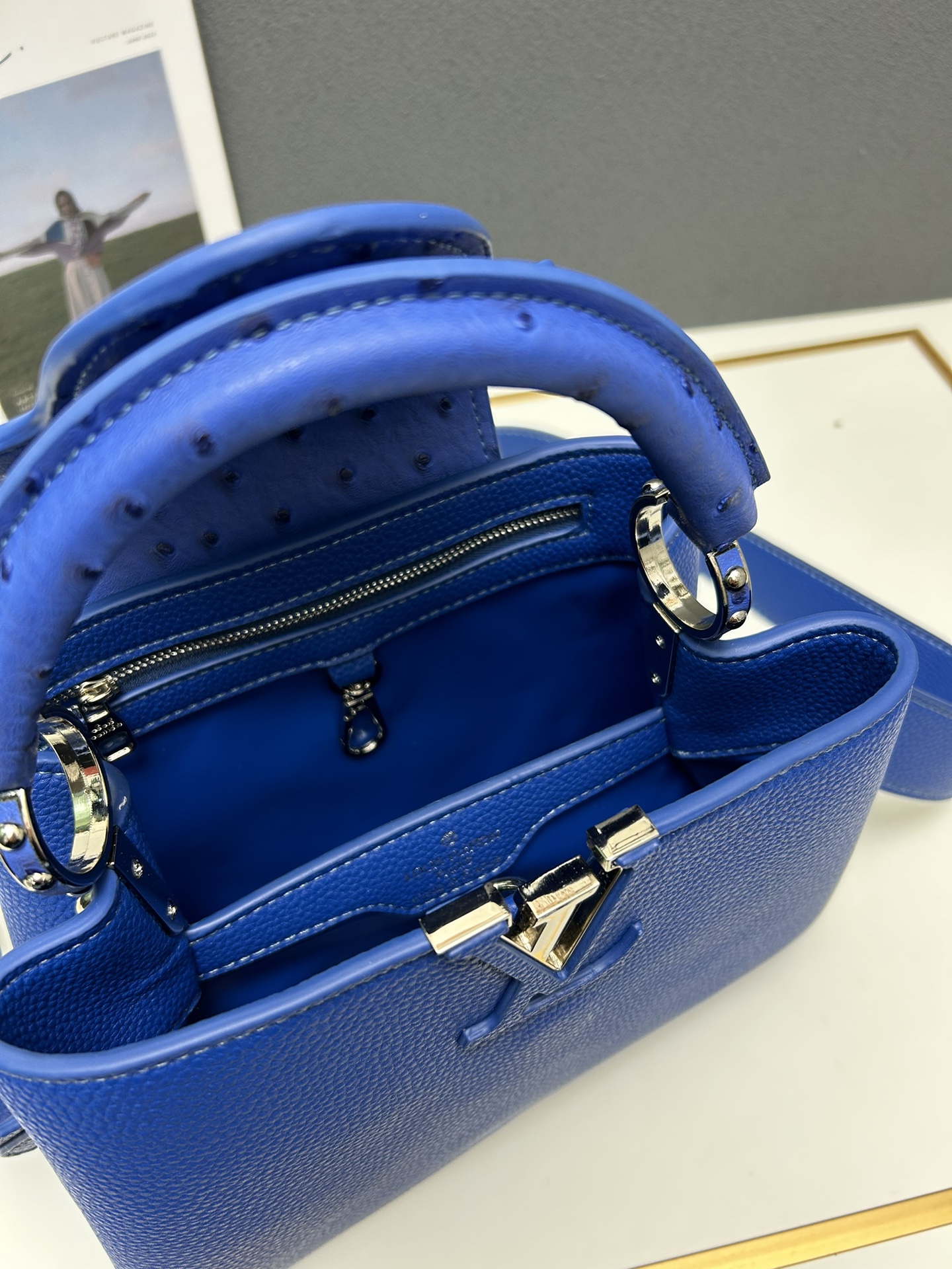 LV 一比一 82905 大號寶藍手提包 27cm簡約挺括時尚大容量｜歐美奢侈品精品推薦