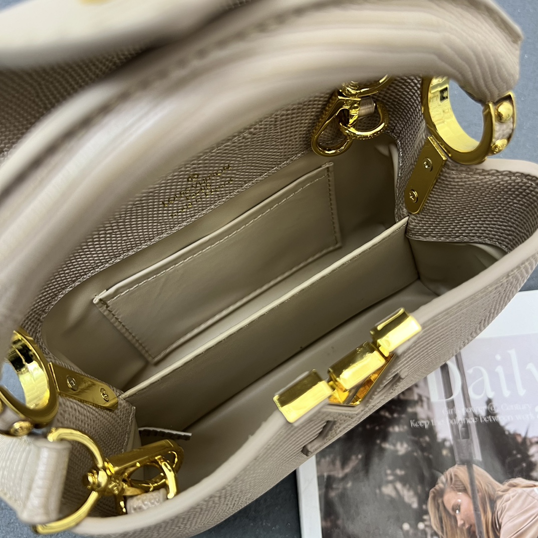 LV 原單 M99527 米杏色鱷魚紋小號手提包 21cm百搭肩背款｜歐美奢侈品精品推薦