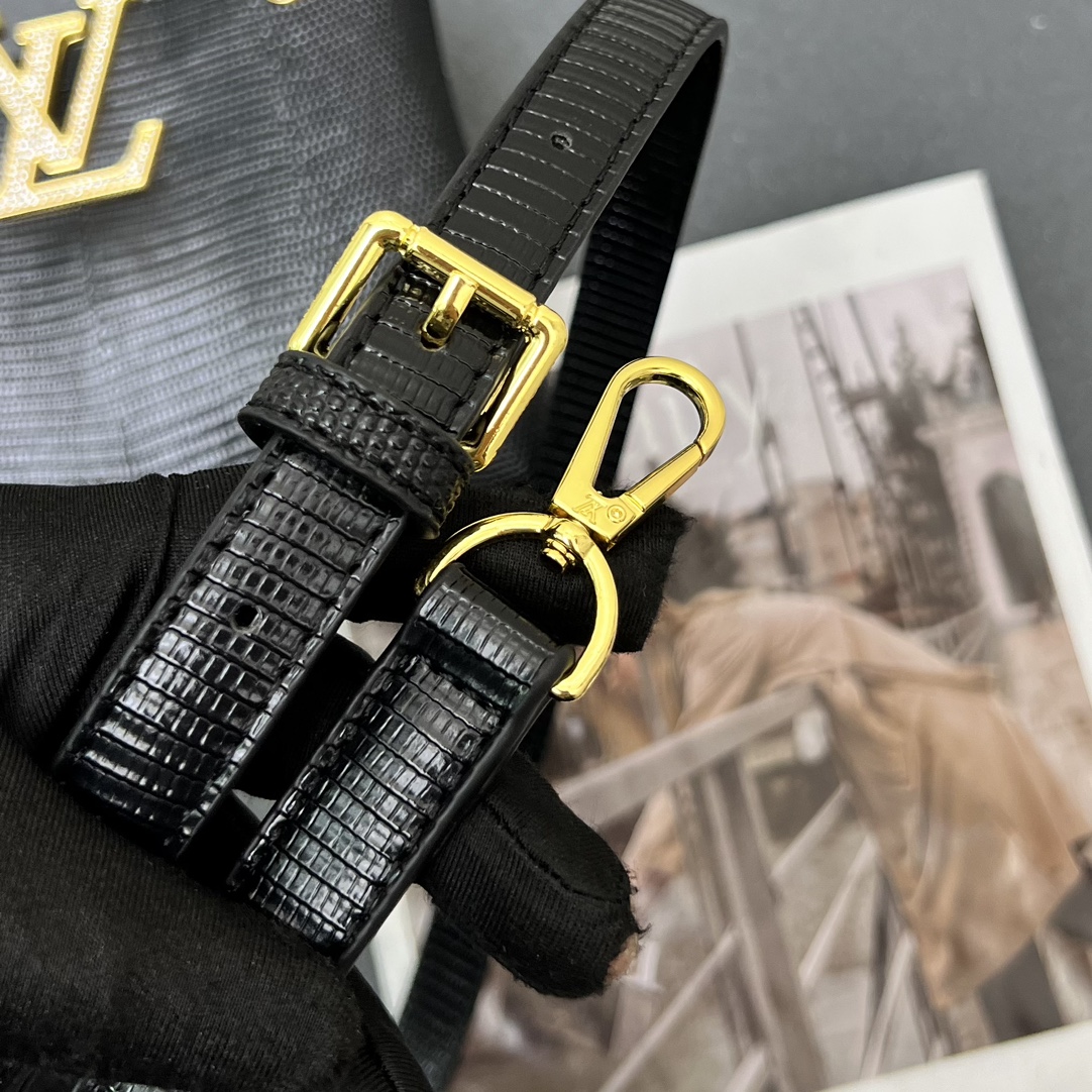 LV高仿Capucines Mini黑色蜥蜴壓紋皮革手提包21cm經典氣質肩背款|超A仿原單精品圖片 9 LV高仿Capucines Mini黑色蜥蜴壓紋皮革手提包21cm經典氣質肩背款|歐美奢侈品精品推薦