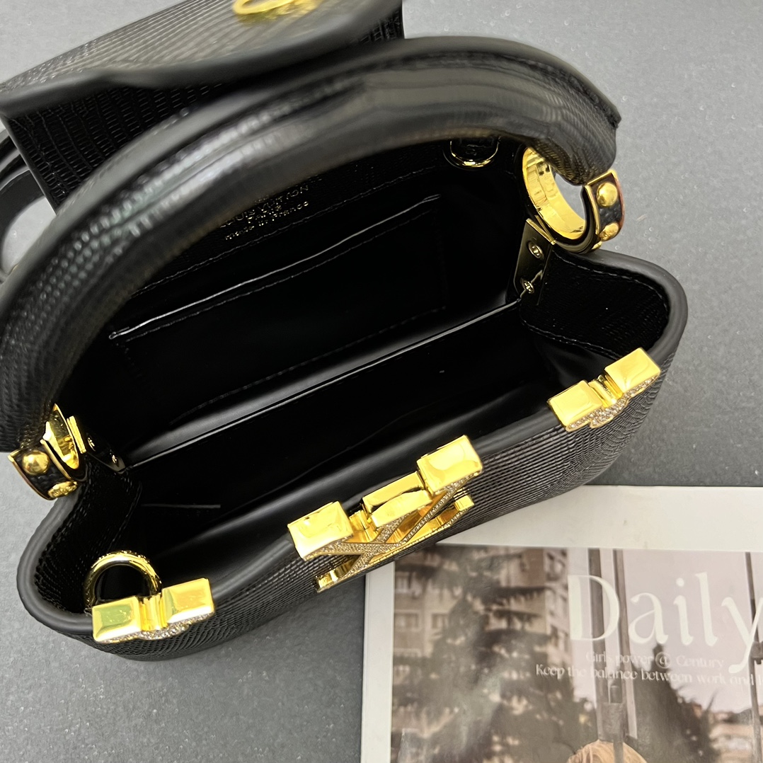 LV高仿Capucines Mini黑色蜥蜴壓紋皮革手提包21cm經典氣質肩背款|超A仿原單精品圖片 8 LV高仿Capucines Mini黑色蜥蜴壓紋皮革手提包21cm經典氣質肩背款|歐美奢侈品精品推薦