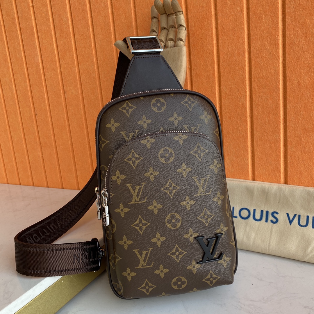 LV高仿男士Monogram單肩包經典老花棕色斜背胸包｜歐美奢侈品精品推薦