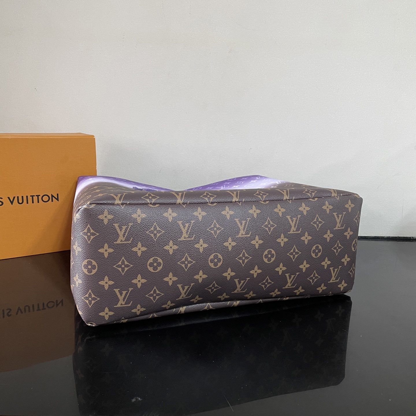 LV原單女士手提托特包漸層紫Monogram大LOGO時尚百搭款｜歐美奢侈品精品推薦
