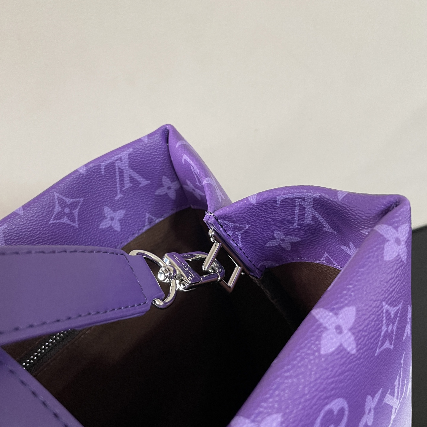 LV原單女士手提托特包漸層紫Monogram大LOGO時尚百搭款｜歐美奢侈品精品推薦