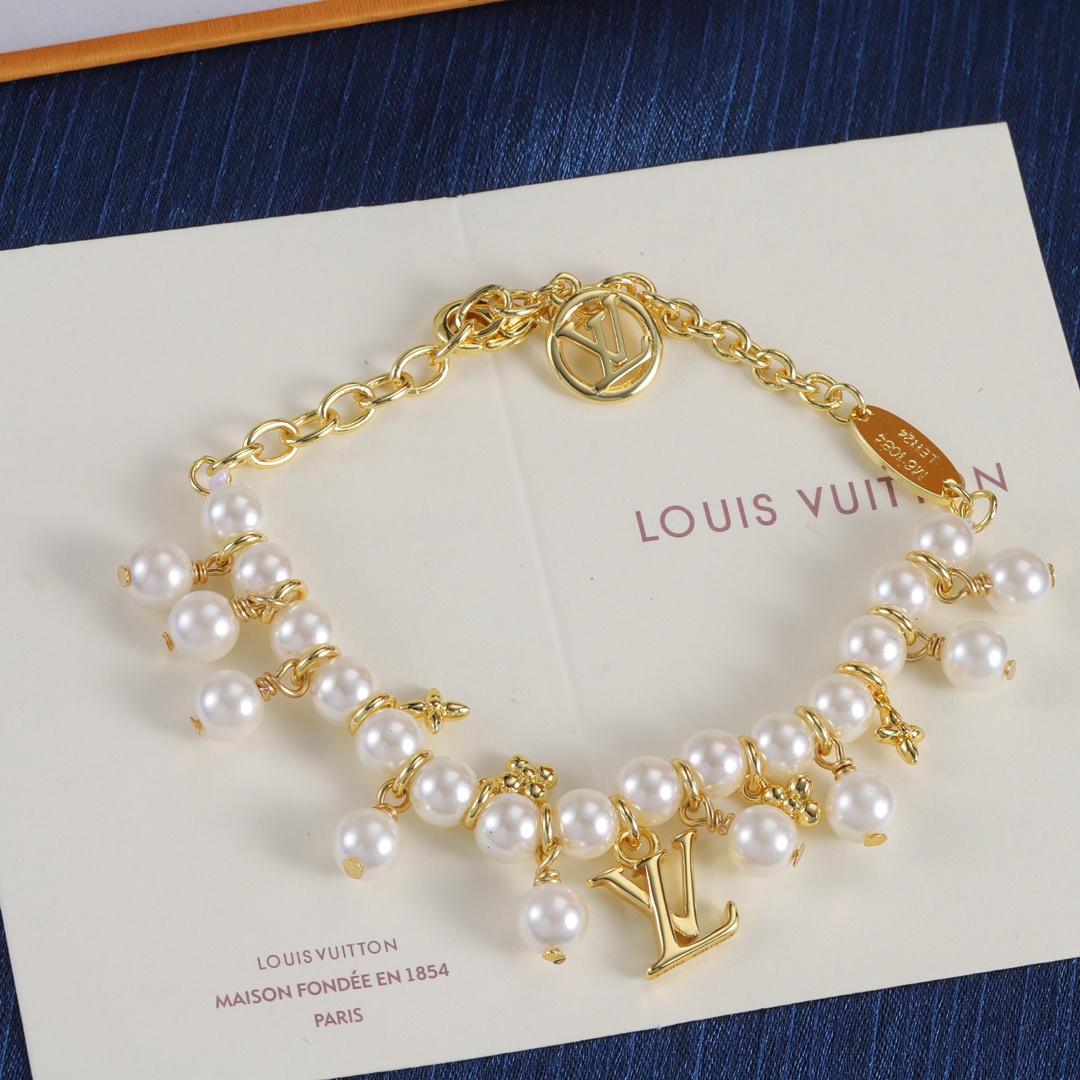 LV高仿珍珠串飾手鍊 女士奢華經典小眾飾品 金銀玫瑰金三色款｜歐美奢侈品精品推薦