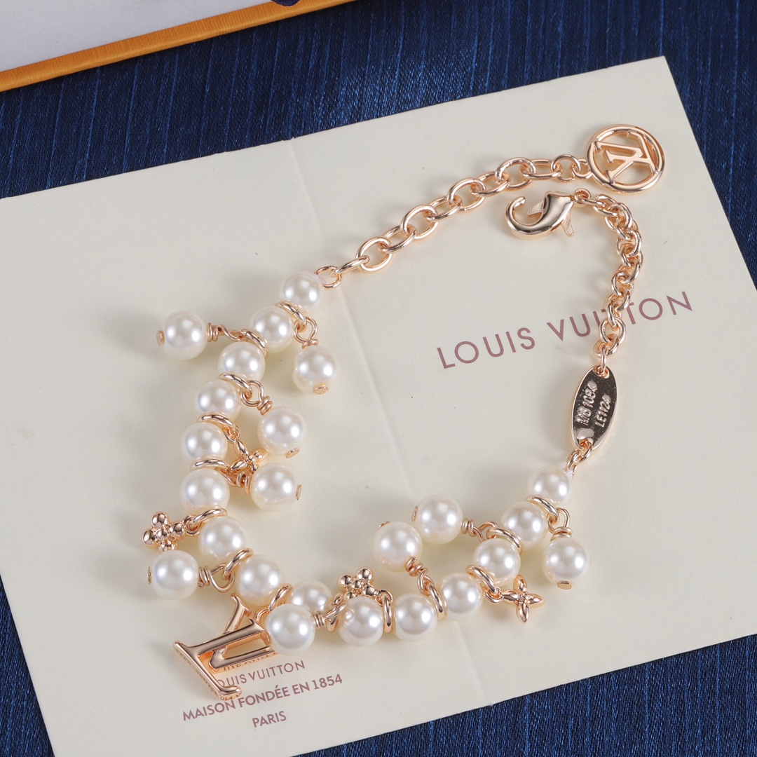 LV高仿珍珠串飾手鍊 女士奢華經典小眾飾品 金銀玫瑰金三色款｜歐美奢侈品精品推薦