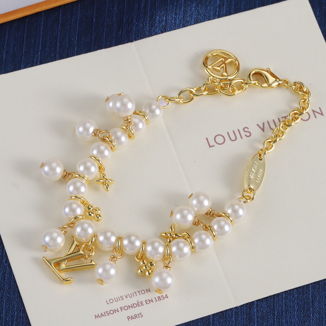 LV高仿珍珠串飾手鍊 女士奢華經典小眾飾品 金銀玫瑰金三色款｜歐美奢侈品精品推薦