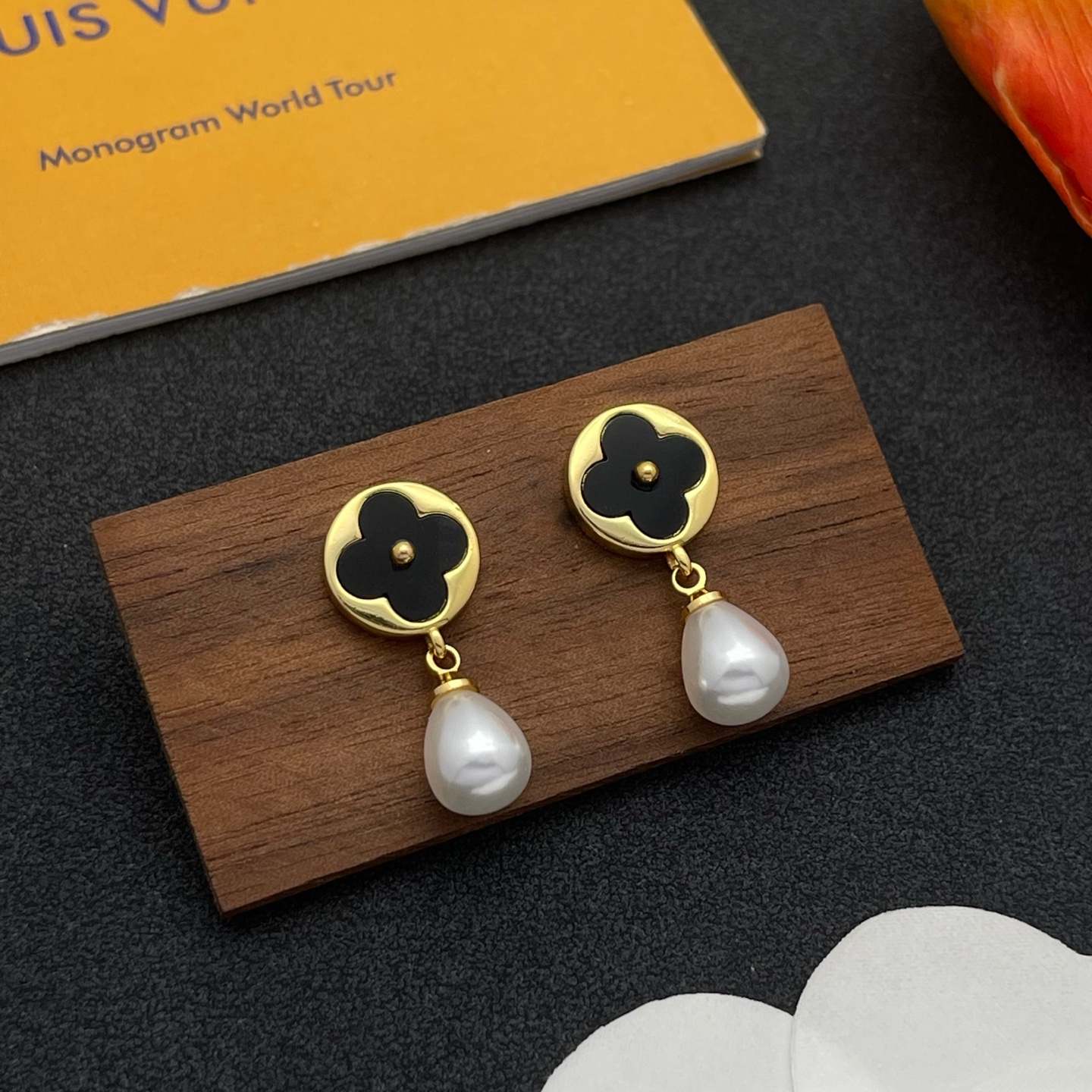 LV黑花珍珠耳環 原單奢華氣質款｜歐美奢侈品精品推薦