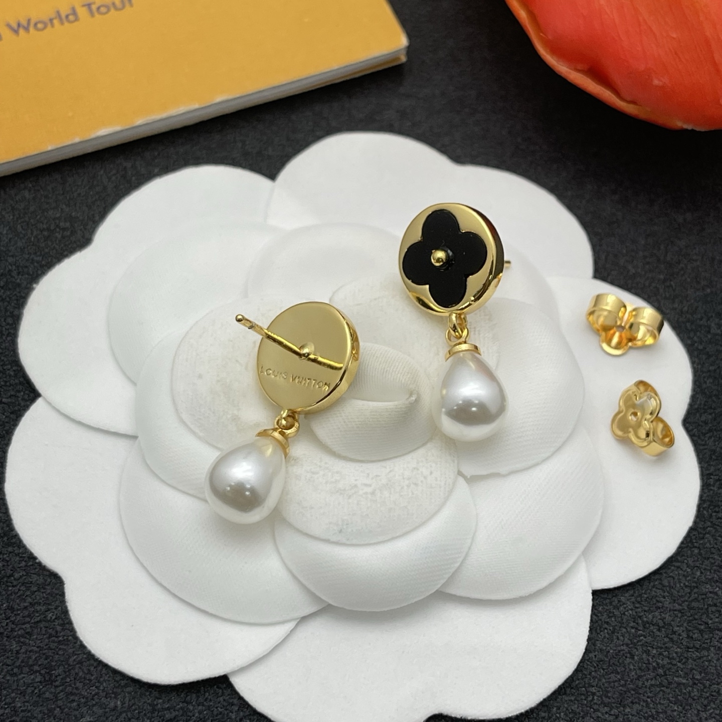 LV黑花珍珠耳環 原單奢華氣質款｜歐美奢侈品精品推薦