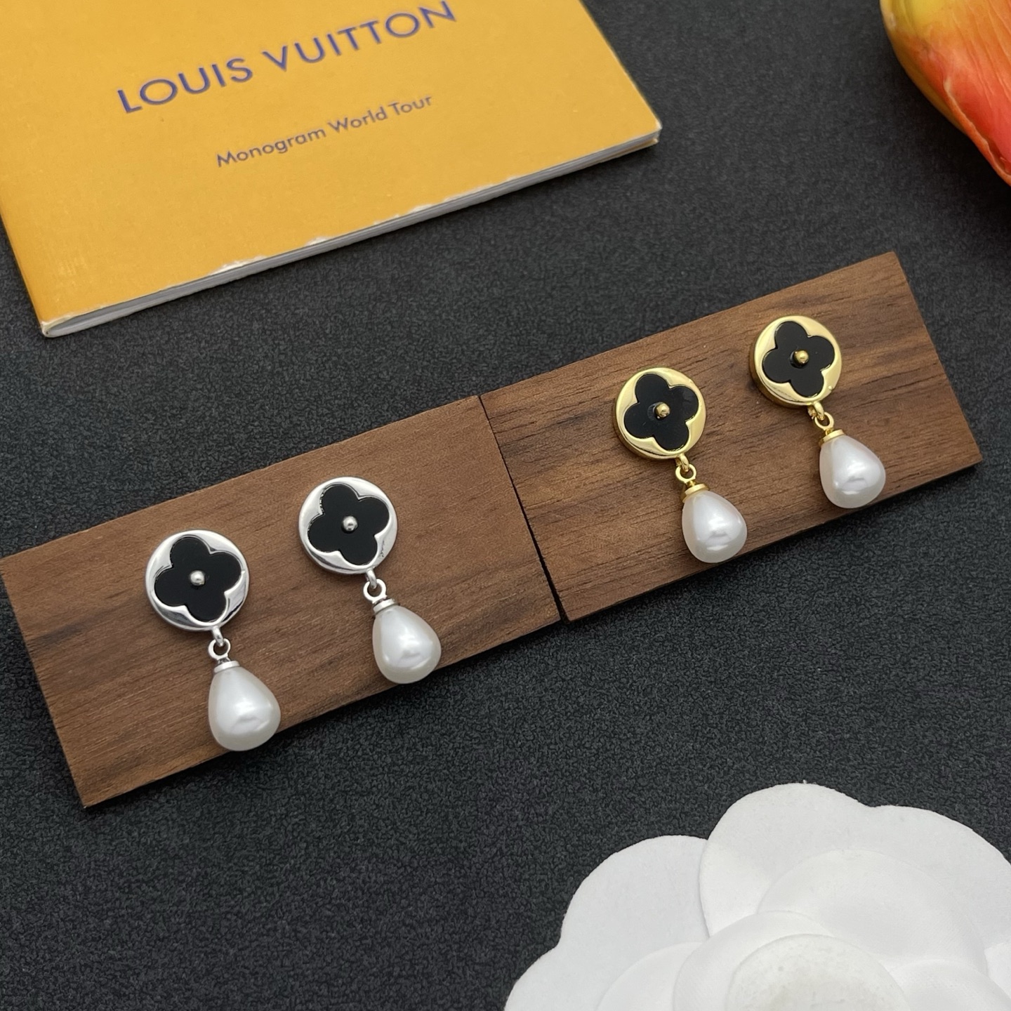 LV黑花珍珠耳環 原單奢華氣質款｜歐美奢侈品精品推薦