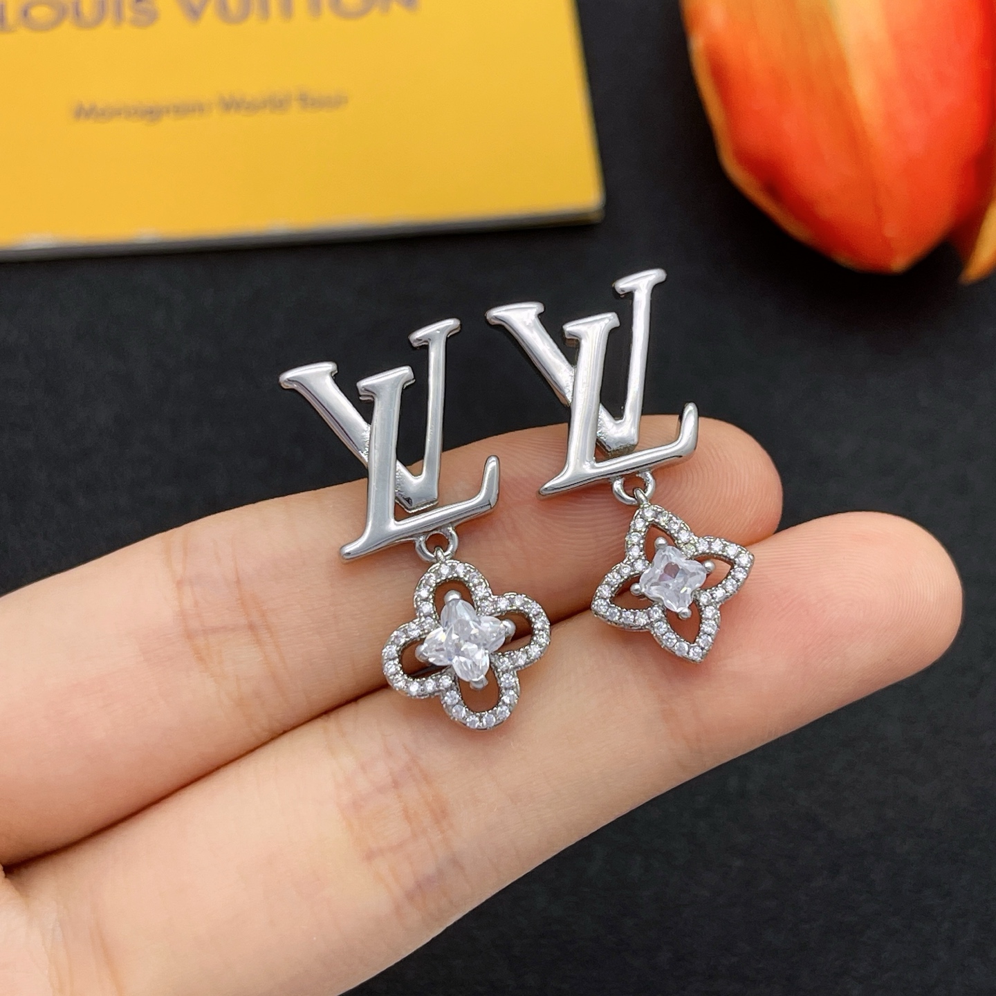 LV銀色花形耳環 A貨精品閃鑽設計｜歐美奢侈品精品推薦