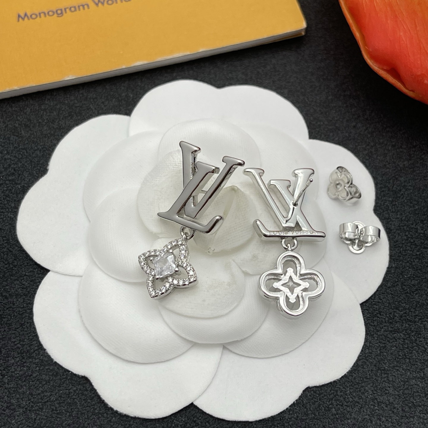 LV銀色花形耳環 A貨精品閃鑽設計｜歐美奢侈品精品推薦