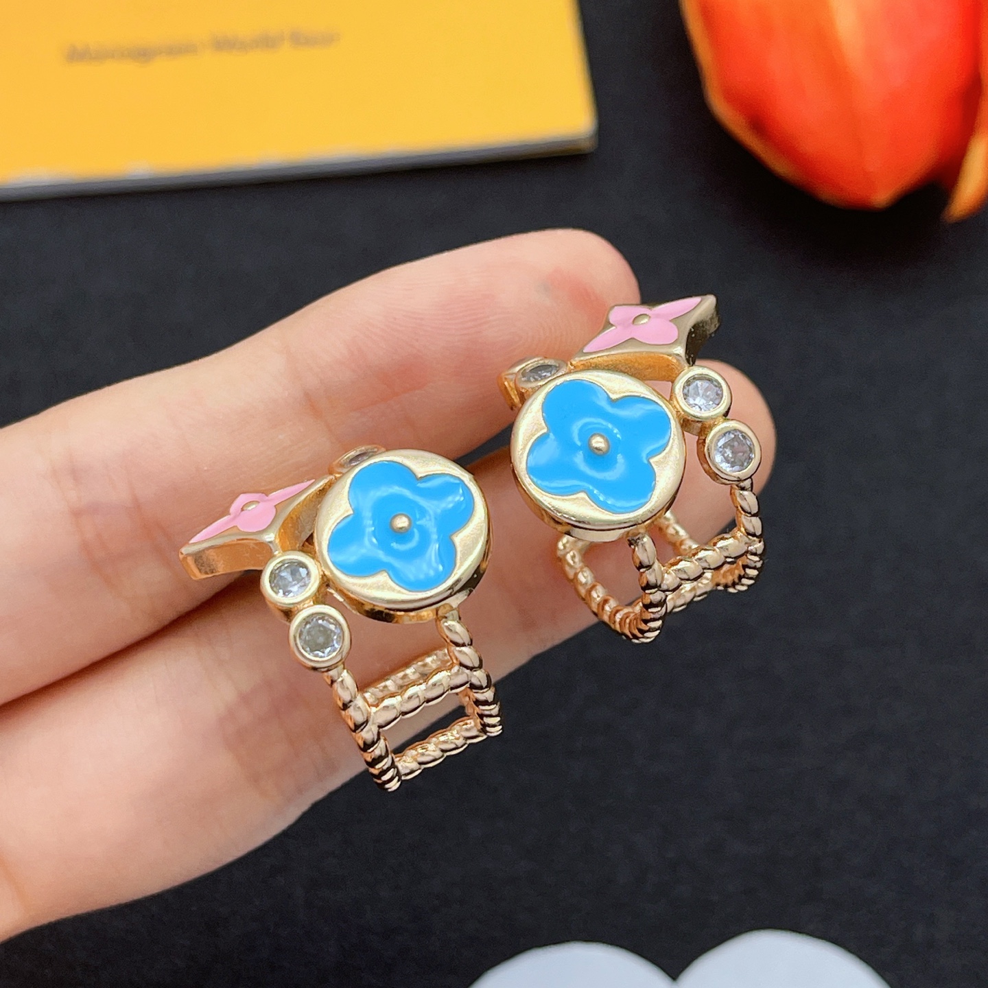 LV藍花琺瑯耳環 高仿精品雙層設計款｜歐美奢侈品精品推薦