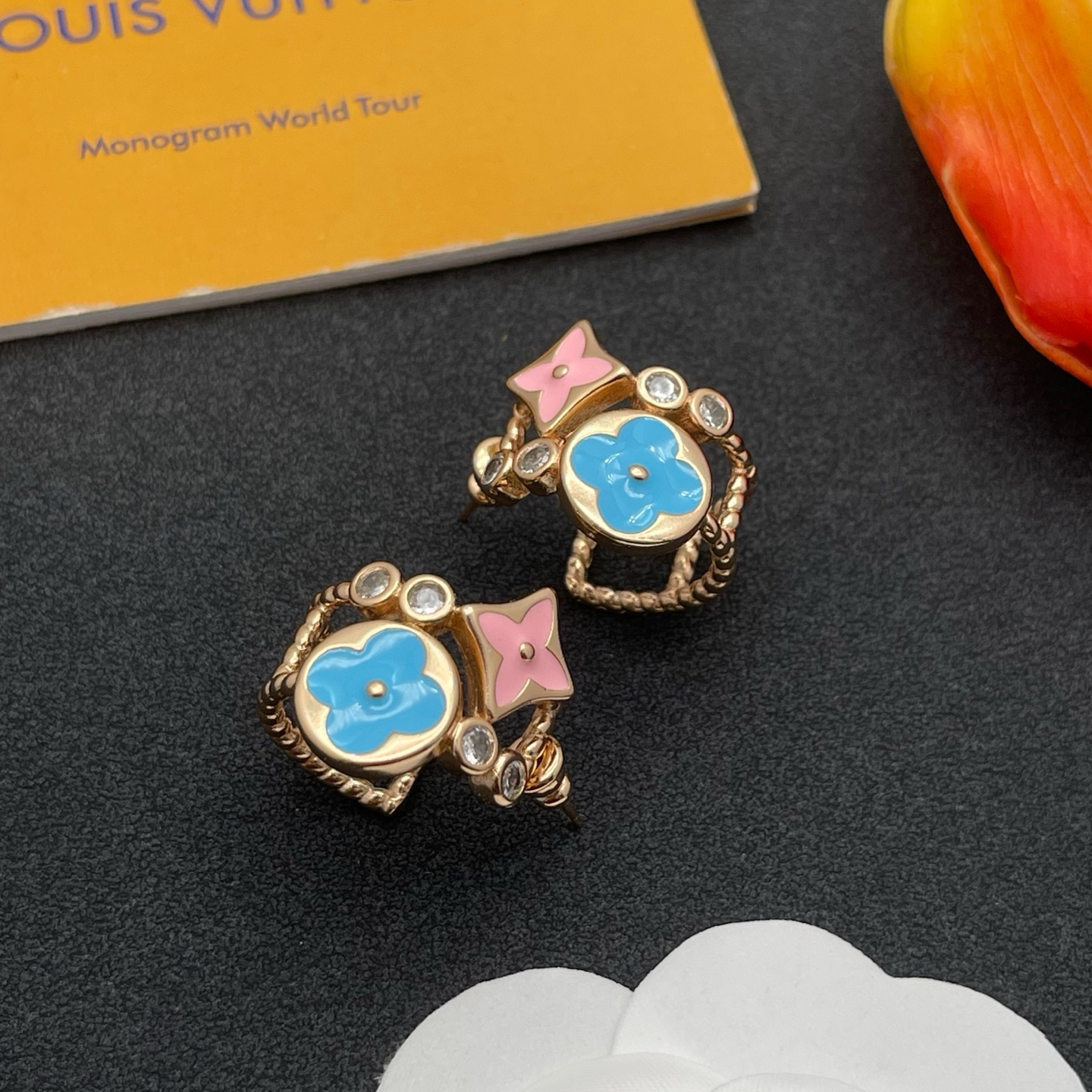 LV藍花琺瑯耳環 高仿精品雙層設計款｜歐美奢侈品精品推薦