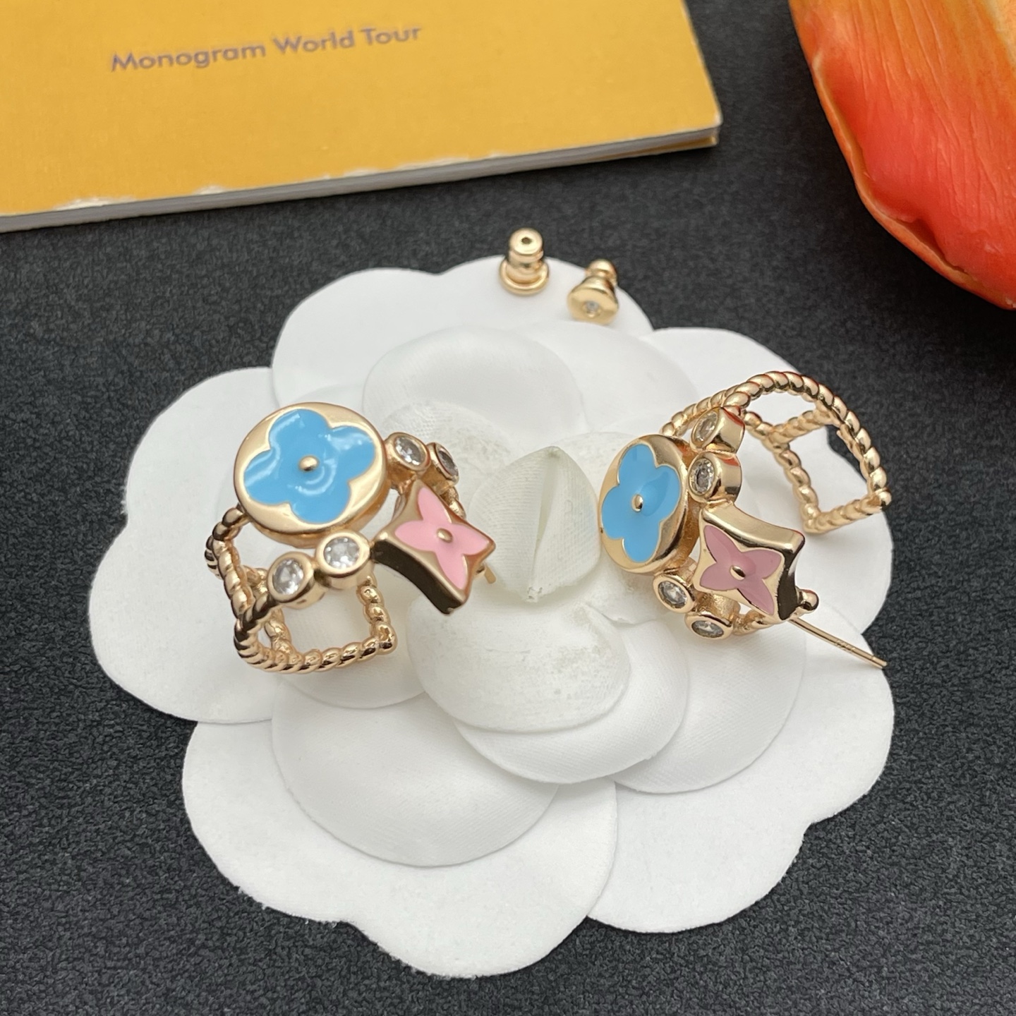 LV藍花琺瑯耳環 高仿精品雙層設計款｜歐美奢侈品精品推薦