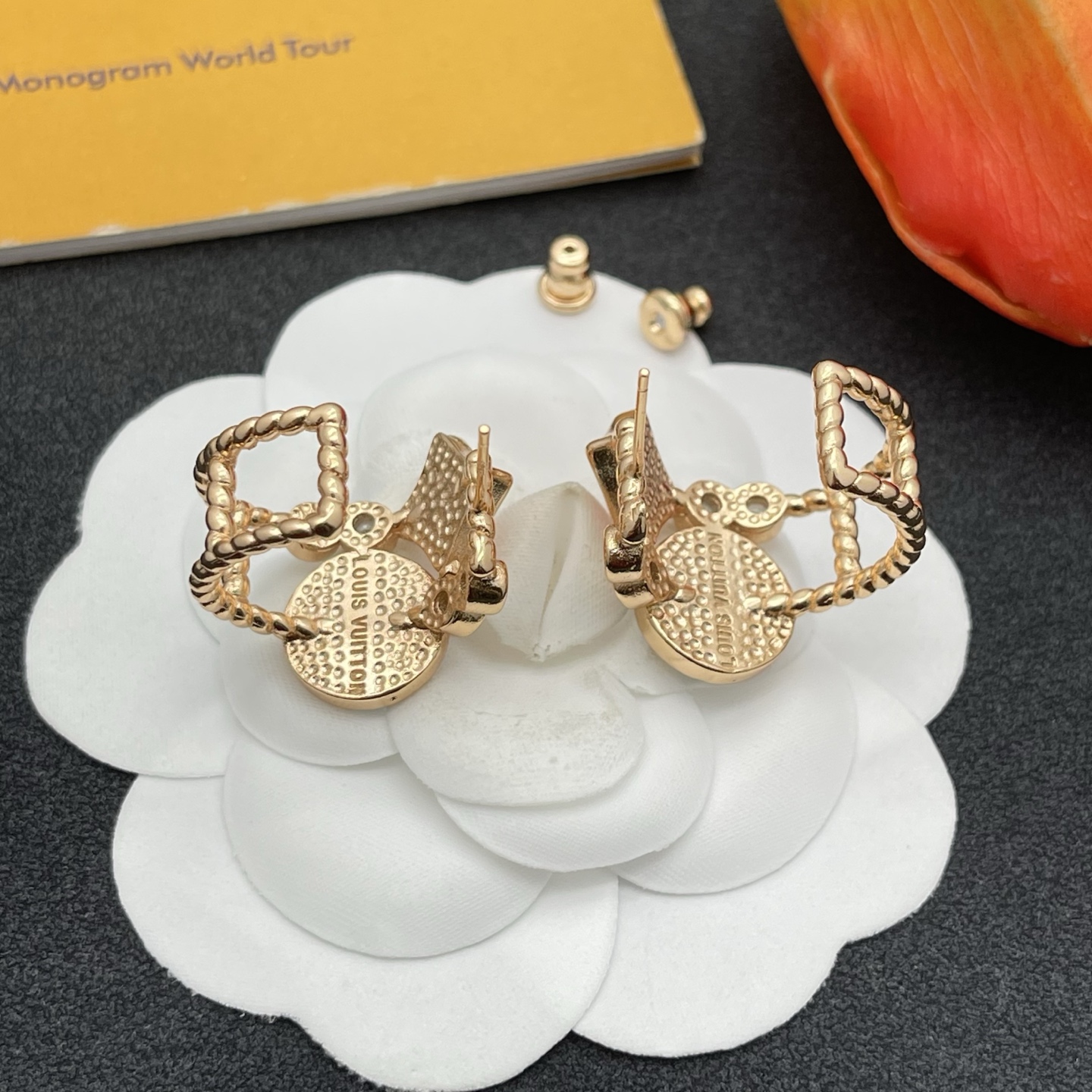 LV藍花琺瑯耳環 高仿精品雙層設計款｜歐美奢侈品精品推薦