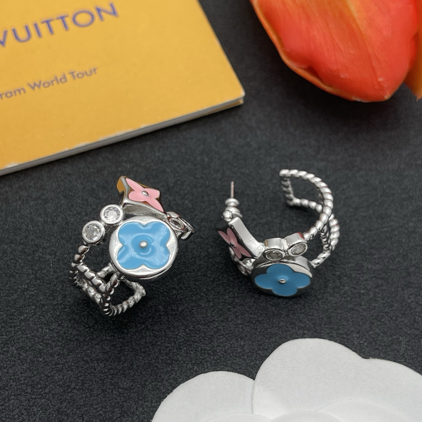 LV藍花琺瑯耳環 一比一銀色精品設計款｜歐美奢侈品精品推薦