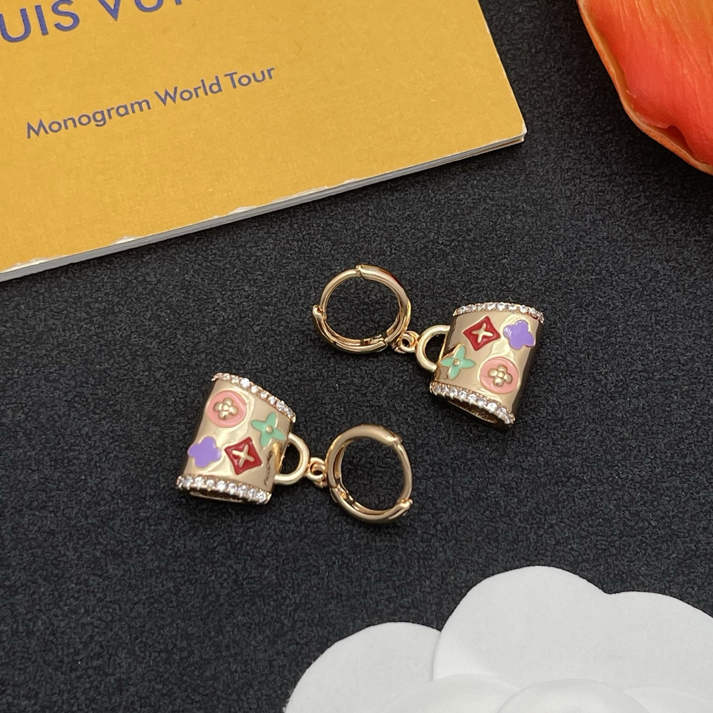 LV彩色手袋吊墜耳環 高仿精品琺瑯圓環造型｜歐美奢侈品精品推薦