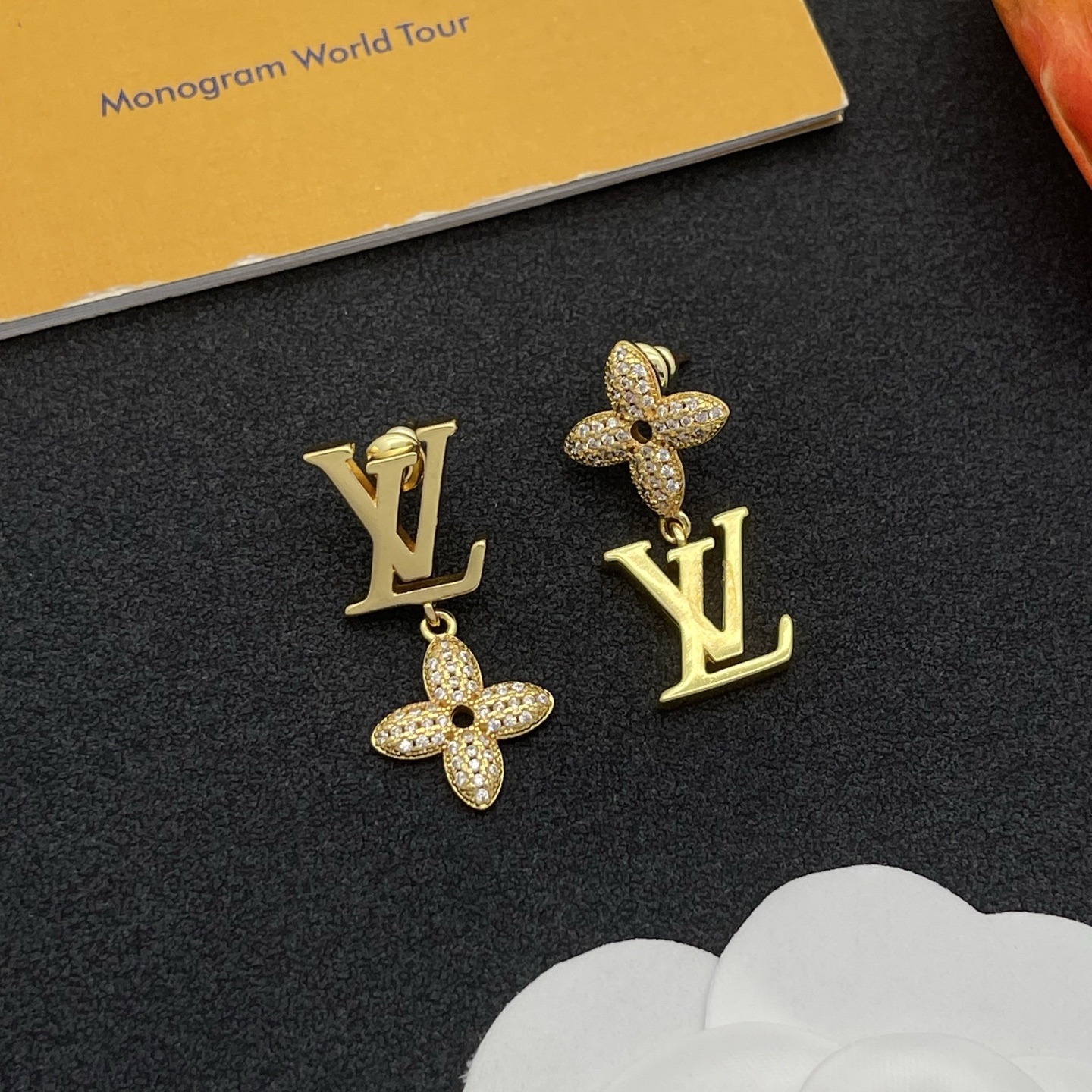 LV經典花形吊墜耳環 高仿精品鑲鑽設計款｜歐美奢侈品精品推薦