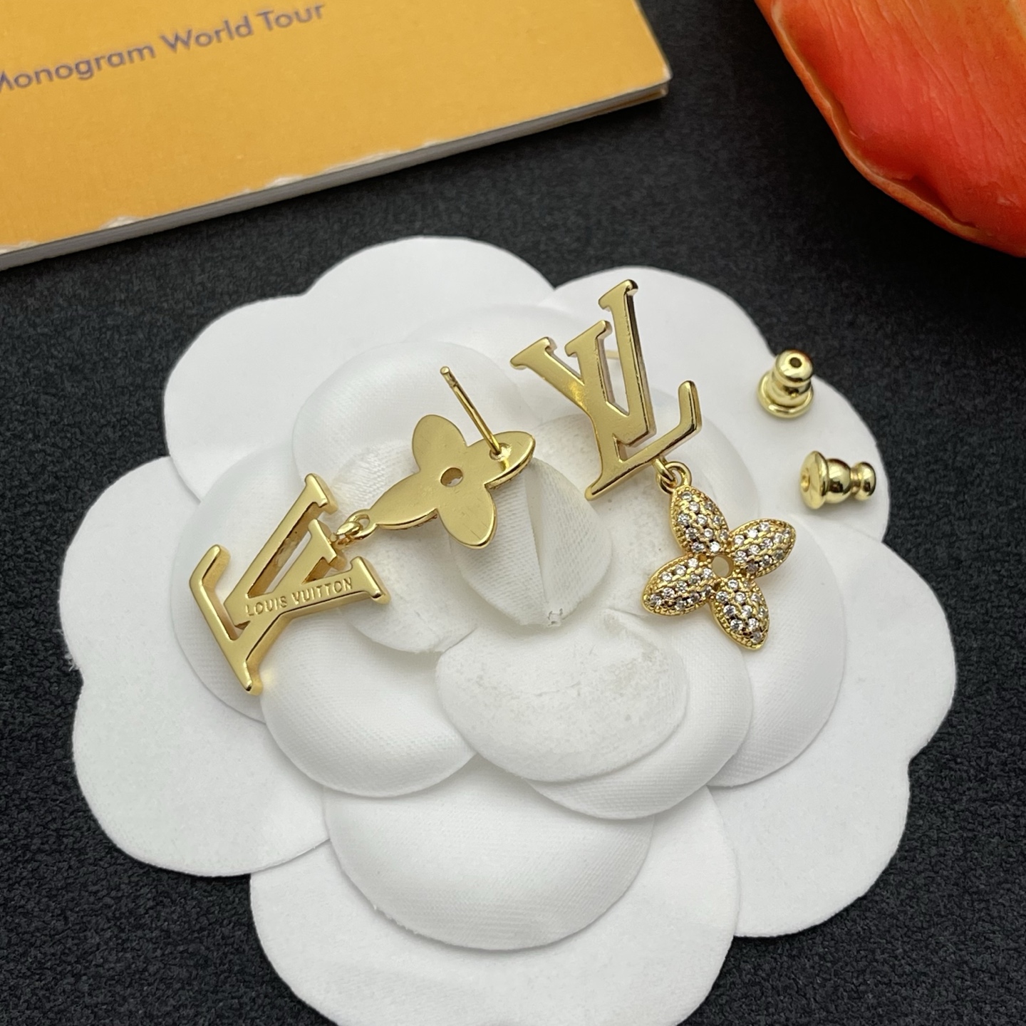 LV經典花形吊墜耳環 高仿精品鑲鑽設計款｜歐美奢侈品精品推薦