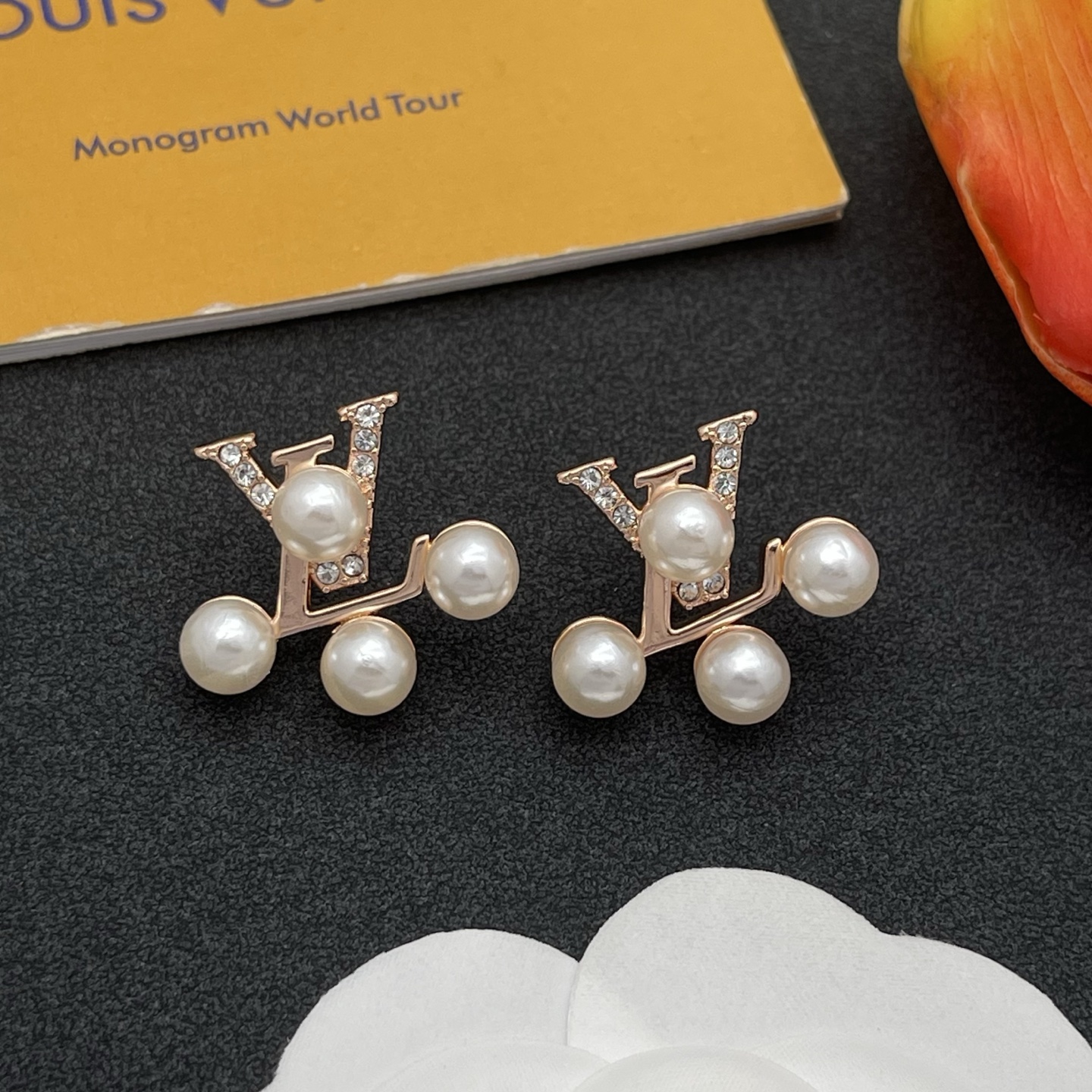 LV珍珠鑲鑽耳環 高仿玫瑰金精品設計｜歐美奢侈品精品推薦