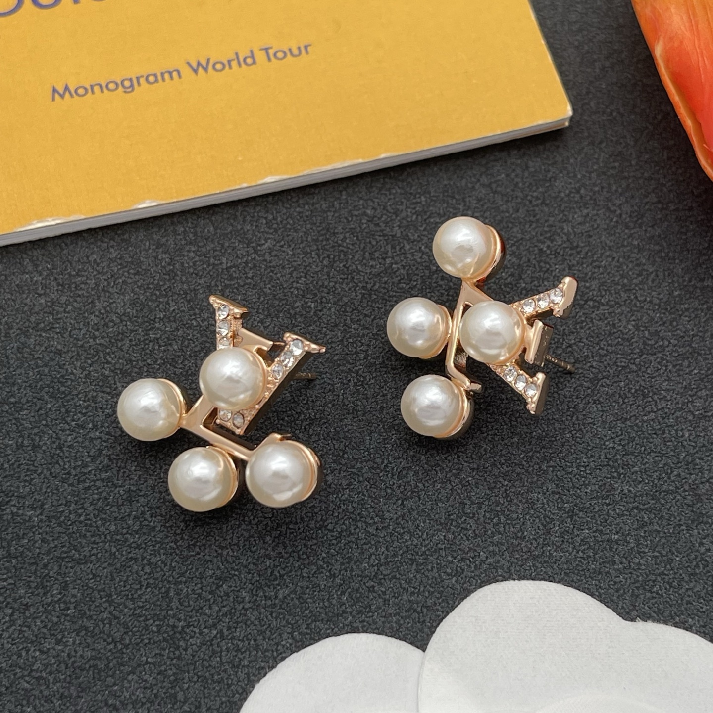 LV珍珠鑲鑽耳環 高仿玫瑰金精品設計｜歐美奢侈品精品推薦