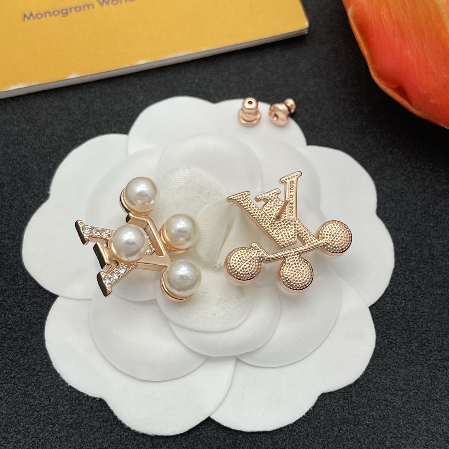 LV珍珠鑲鑽耳環 高仿玫瑰金精品設計｜歐美奢侈品精品推薦