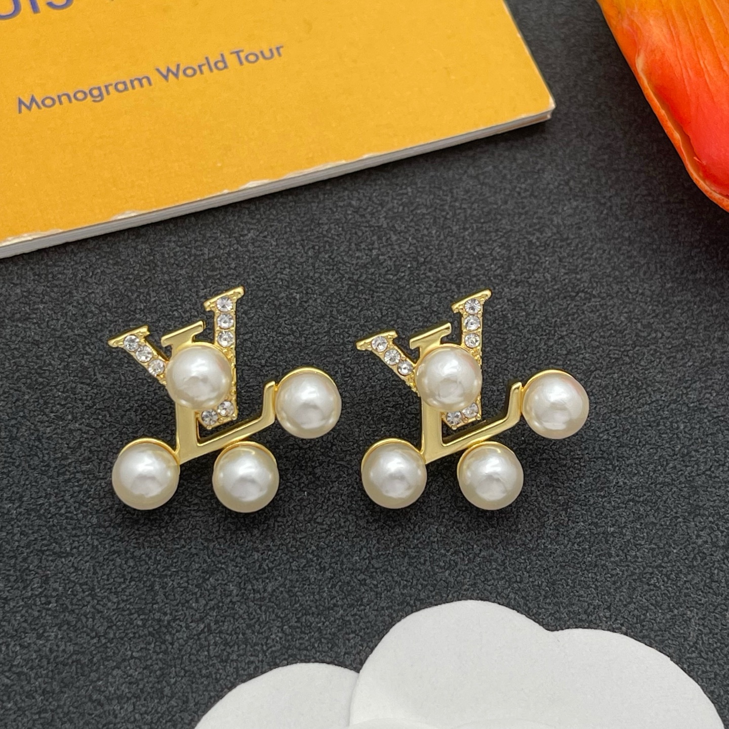 LV珍珠鑲鑽耳環 A貨精品金色奢華款｜歐美奢侈品精品推薦