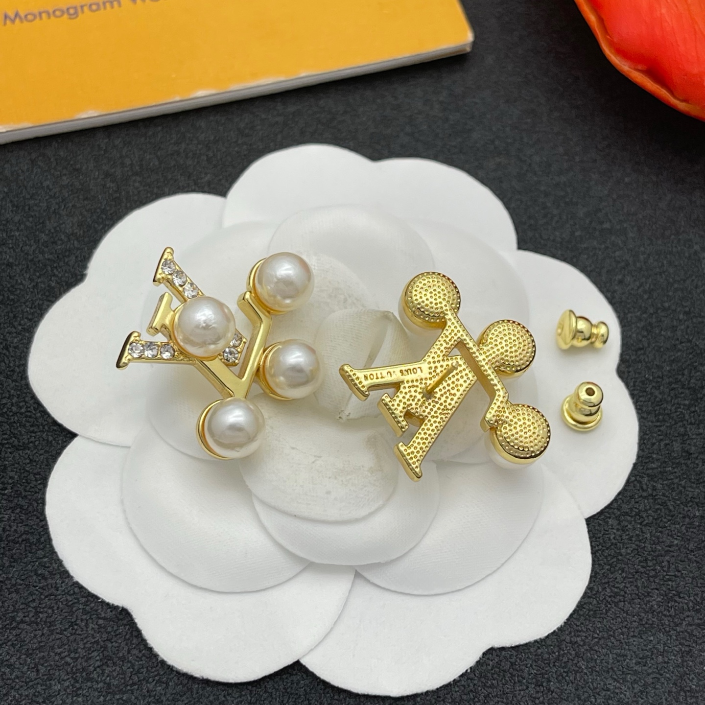 LV珍珠鑲鑽耳環 A貨精品金色奢華款｜歐美奢侈品精品推薦