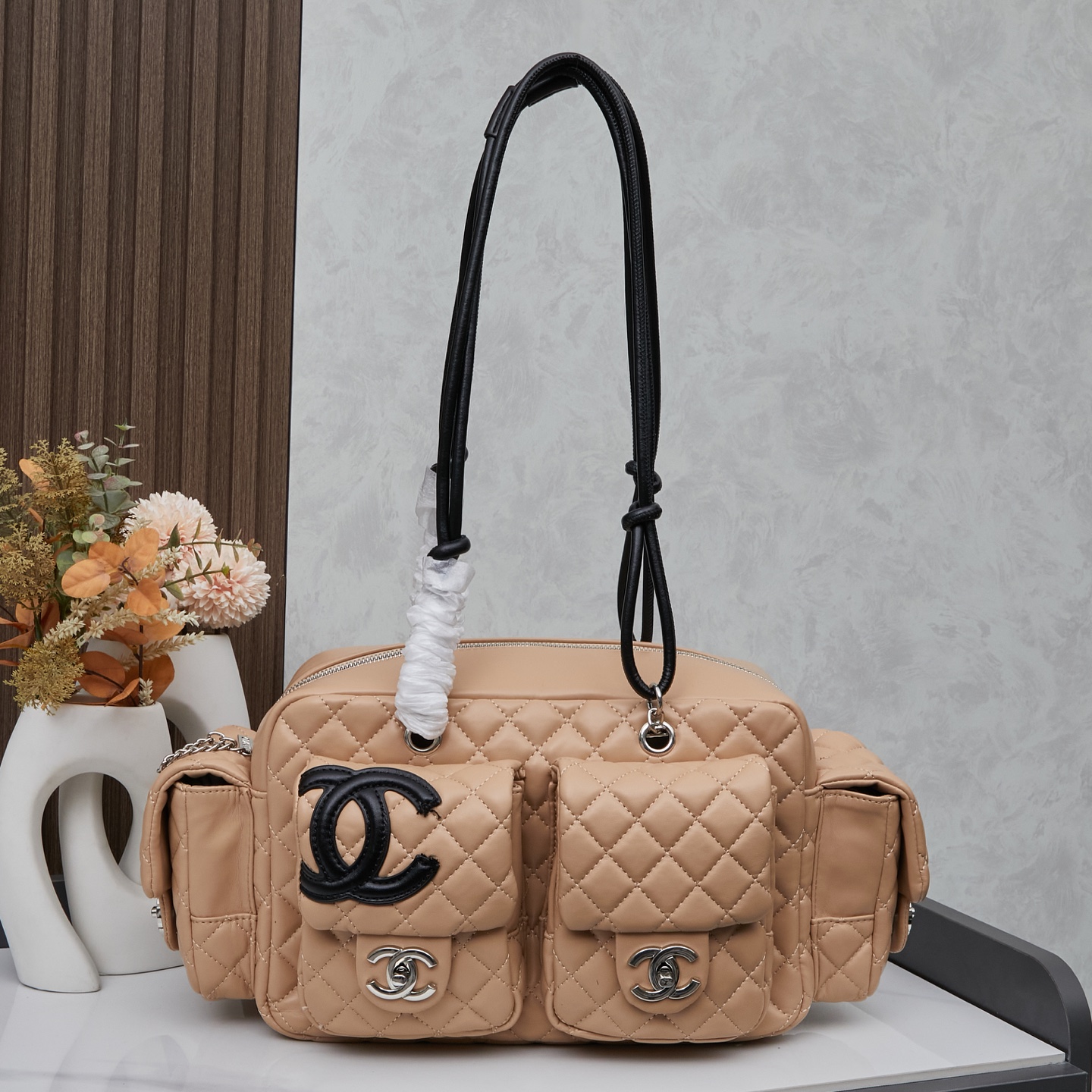 Chanel 高仿 女款多口袋手提包 實用輕盈日常百搭設計 2025人氣推薦｜歐美奢侈品精品推薦