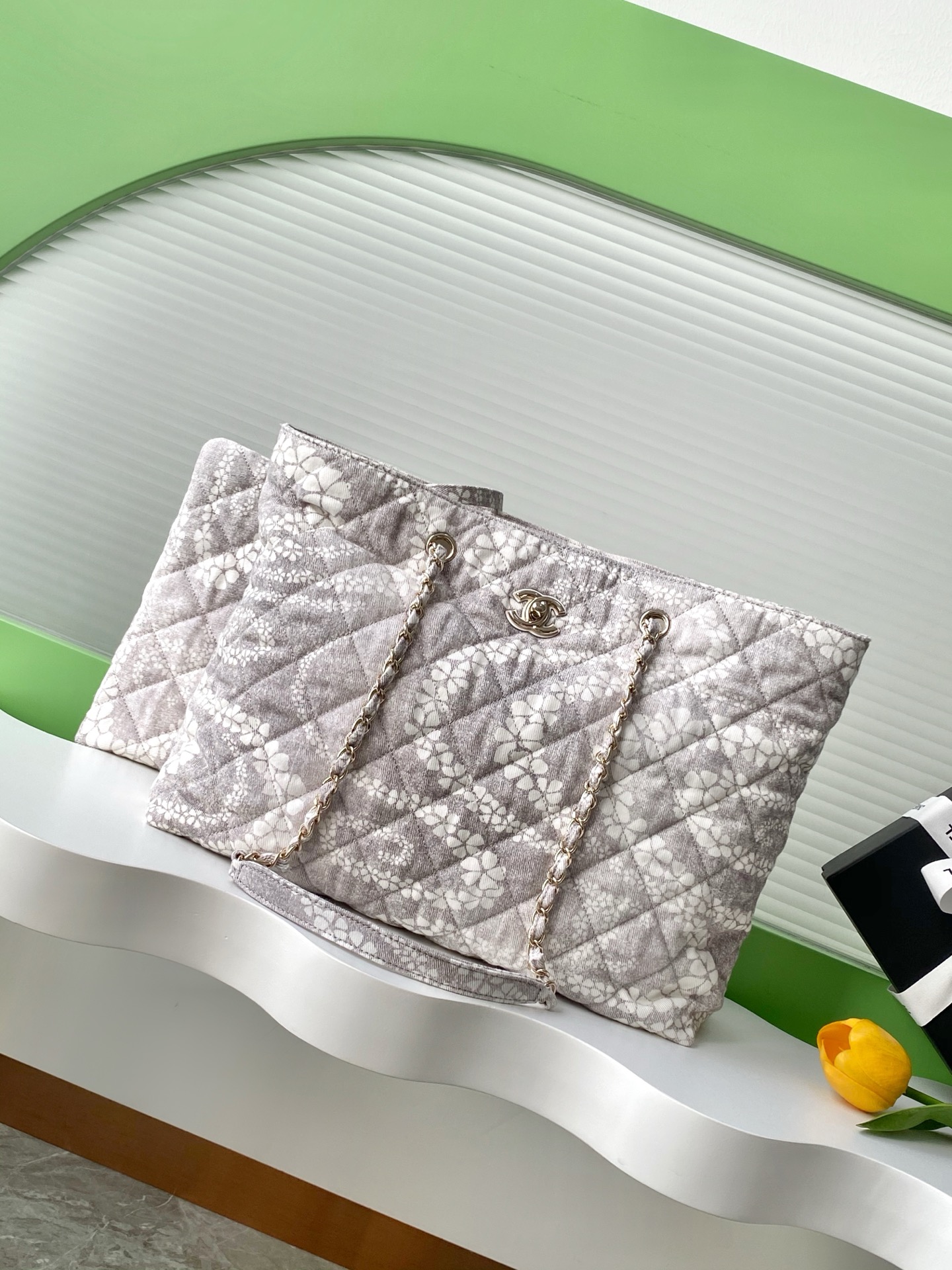 CHANEL 高仿女士灰色托特包 花紋造型氣質百搭 大容量通勤托特設計感款