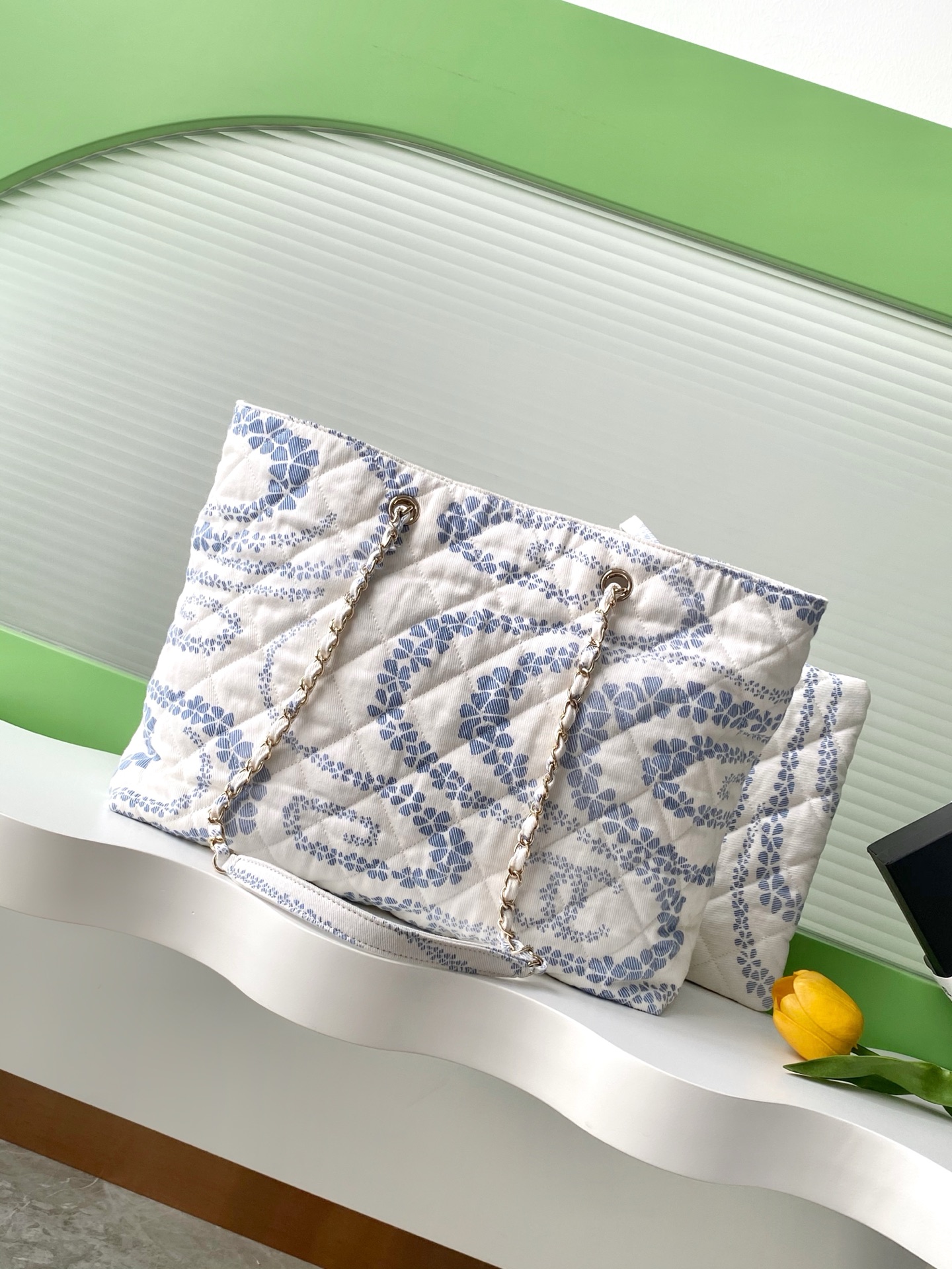 CHANEL 原單女士藍白托特包 花紋質感輕奢托特 淡雅氣息通勤實用款｜歐美奢侈品精品推薦