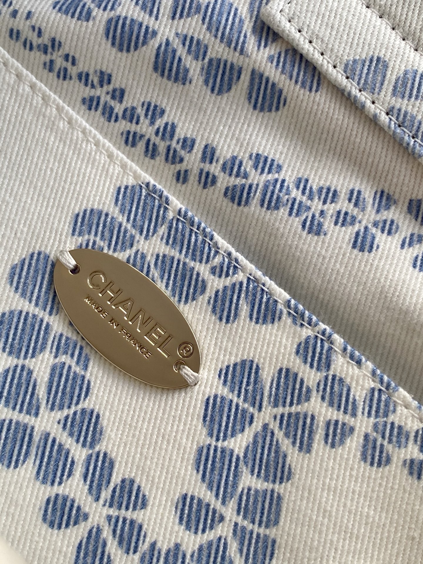 CHANEL 原單女士藍白托特包 花紋質感輕奢托特 淡雅氣息通勤實用款｜歐美奢侈品精品推薦