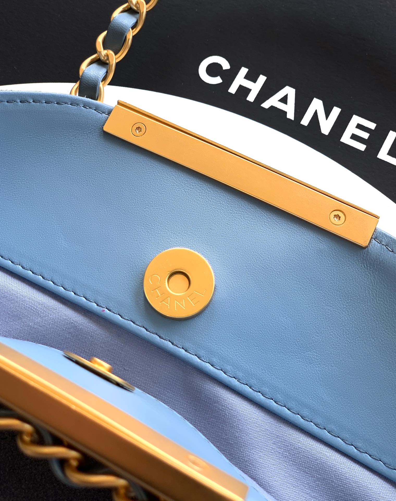 CHANEL 高仿女士絨面鏈條包 優雅藍灰感手提肩背兩用 小香精品風格設計款｜歐美奢侈品精品推薦