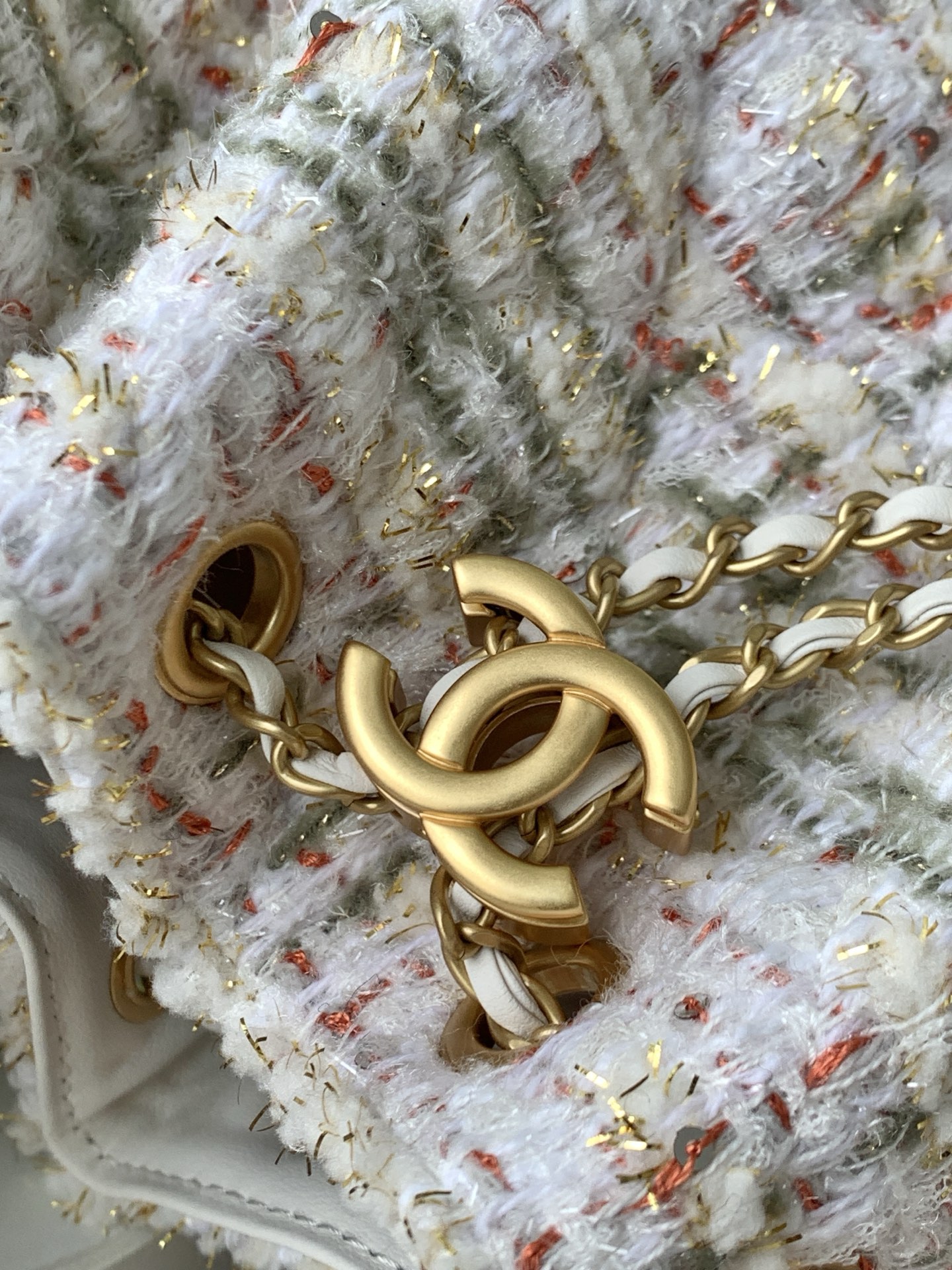 CHANEL 高仿女士粗花呢束口包 氣質輕盈鏈條設計通勤百搭款｜歐美奢侈品精品推薦