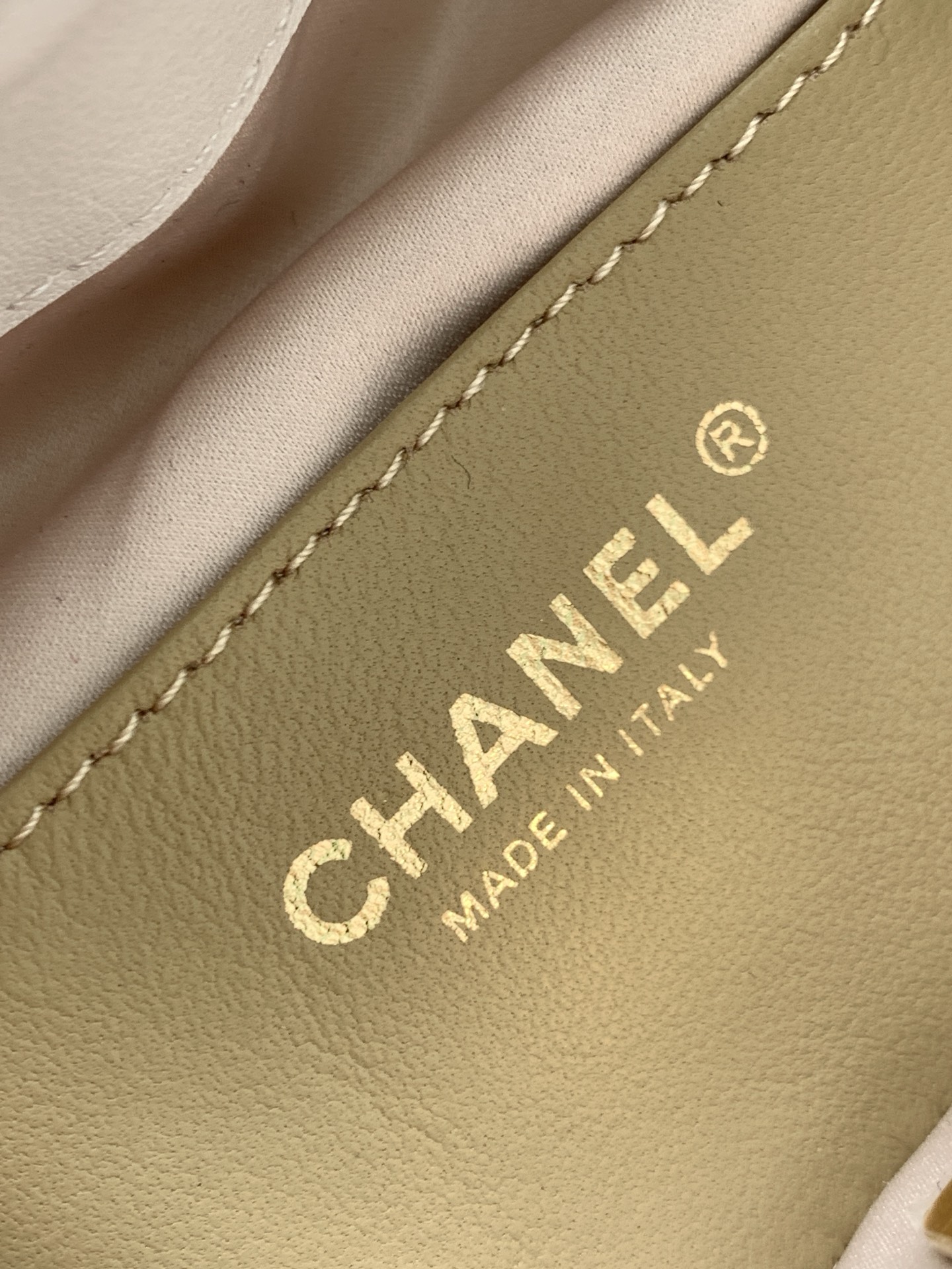 CHANEL 高仿女士粗花呢束口包 氣質輕盈鏈條設計通勤百搭款｜歐美奢侈品精品推薦