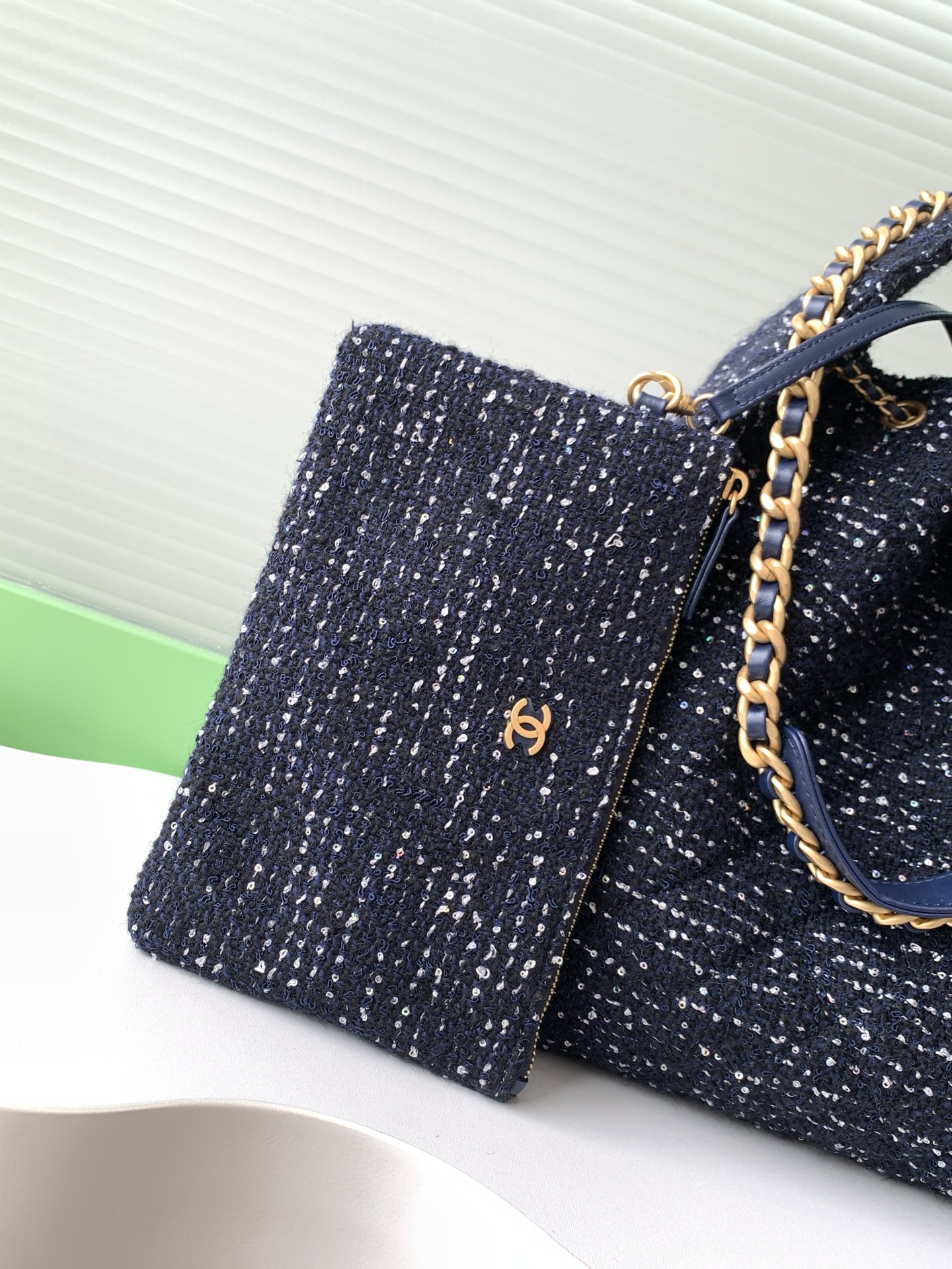 CHANEL 高仿粗花呢深藍束口包 女士鏈條肩背款 都會輕奢必備｜歐美奢侈品精品推薦