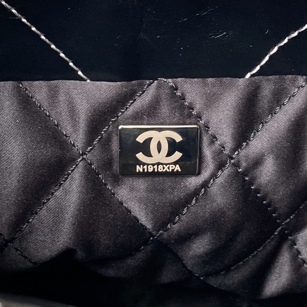 CHANEL 高仿銀黑漸層束口包 女士鏈條肩背款 個性時尚亮面設計｜歐美奢侈品精品推薦