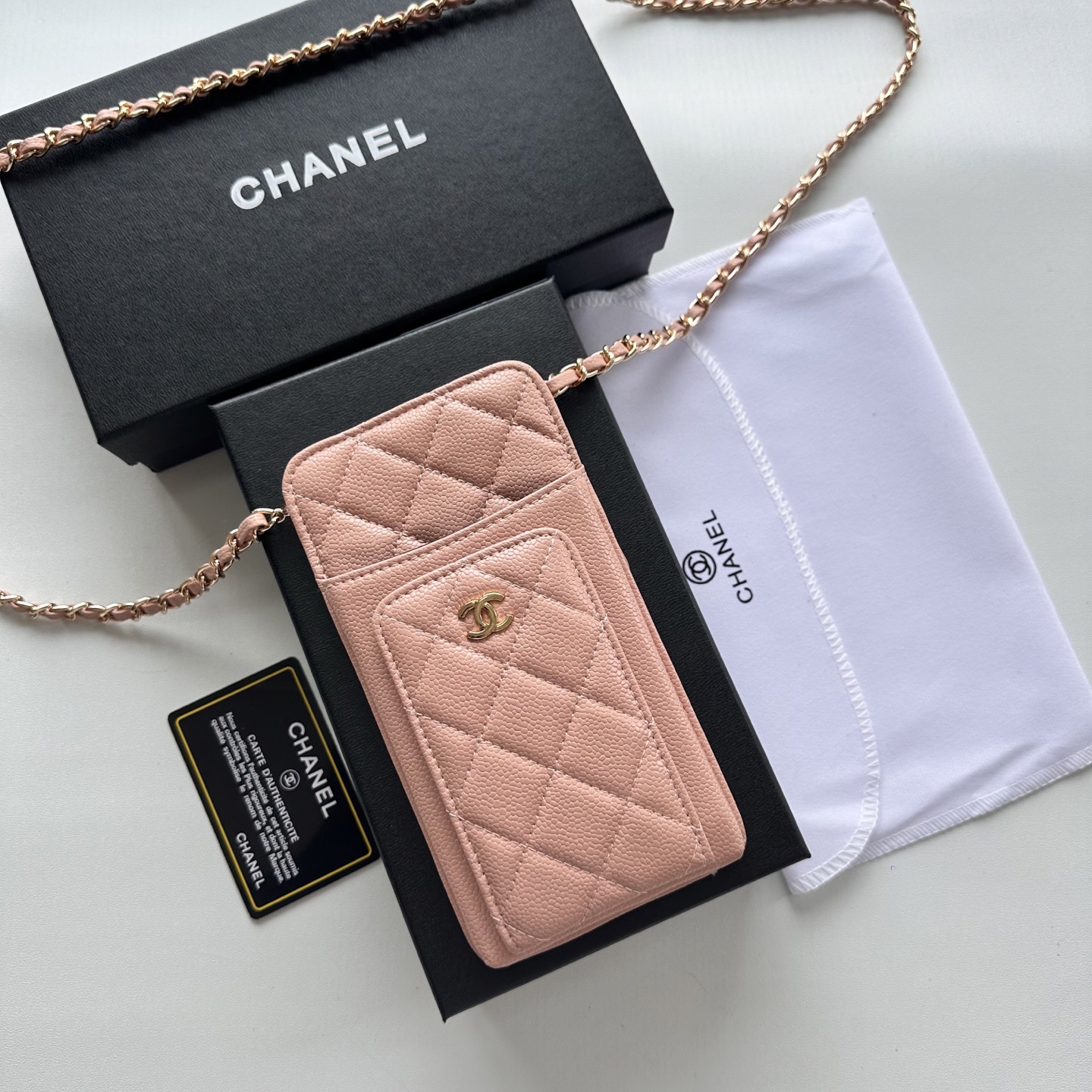 CHANEL 高仿手機斜背包 女士款 粉膚色菱格紋 金鍊設計