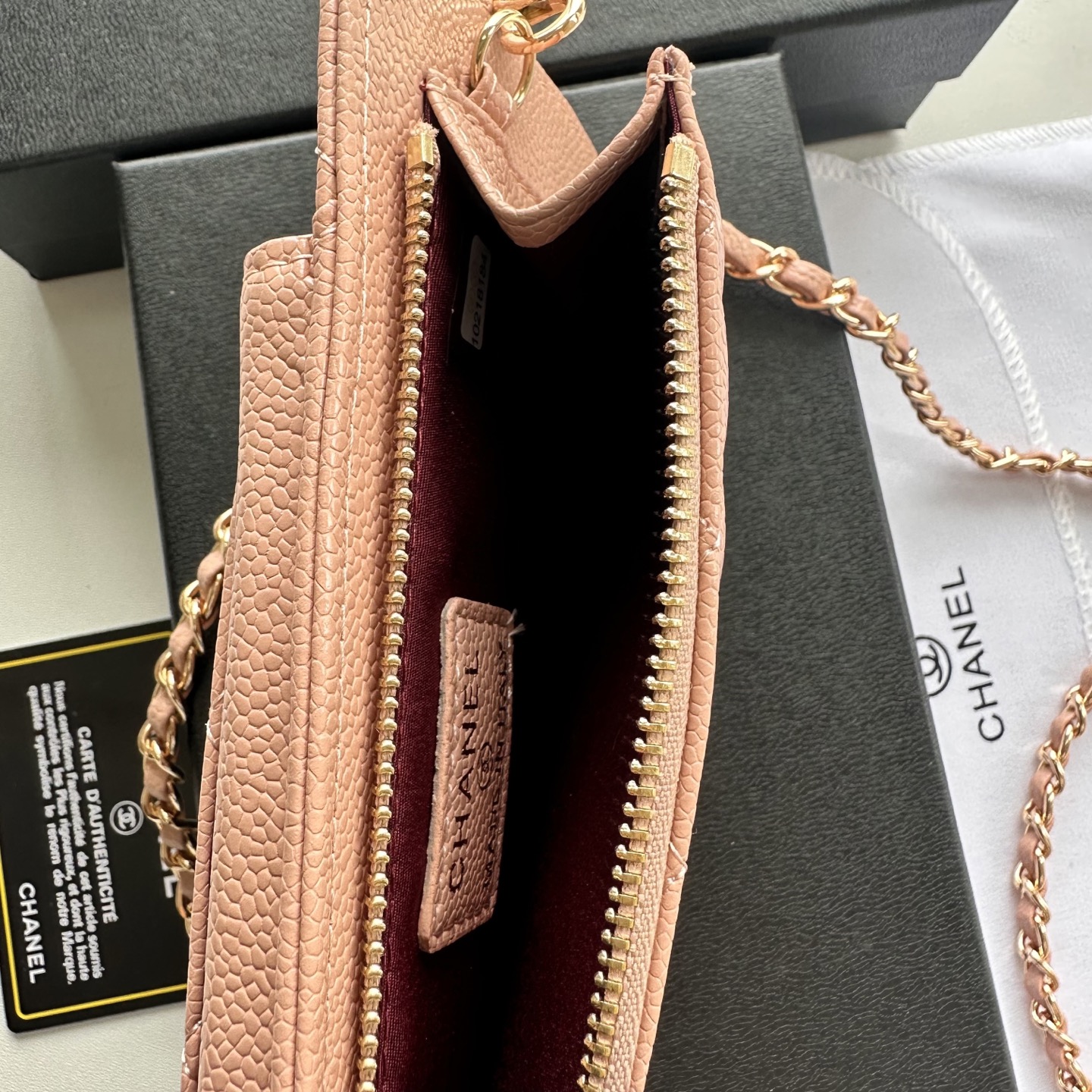 CHANEL 高仿手機斜背包 女士款 粉膚色菱格紋 金鍊設計｜歐美奢侈品精品推薦