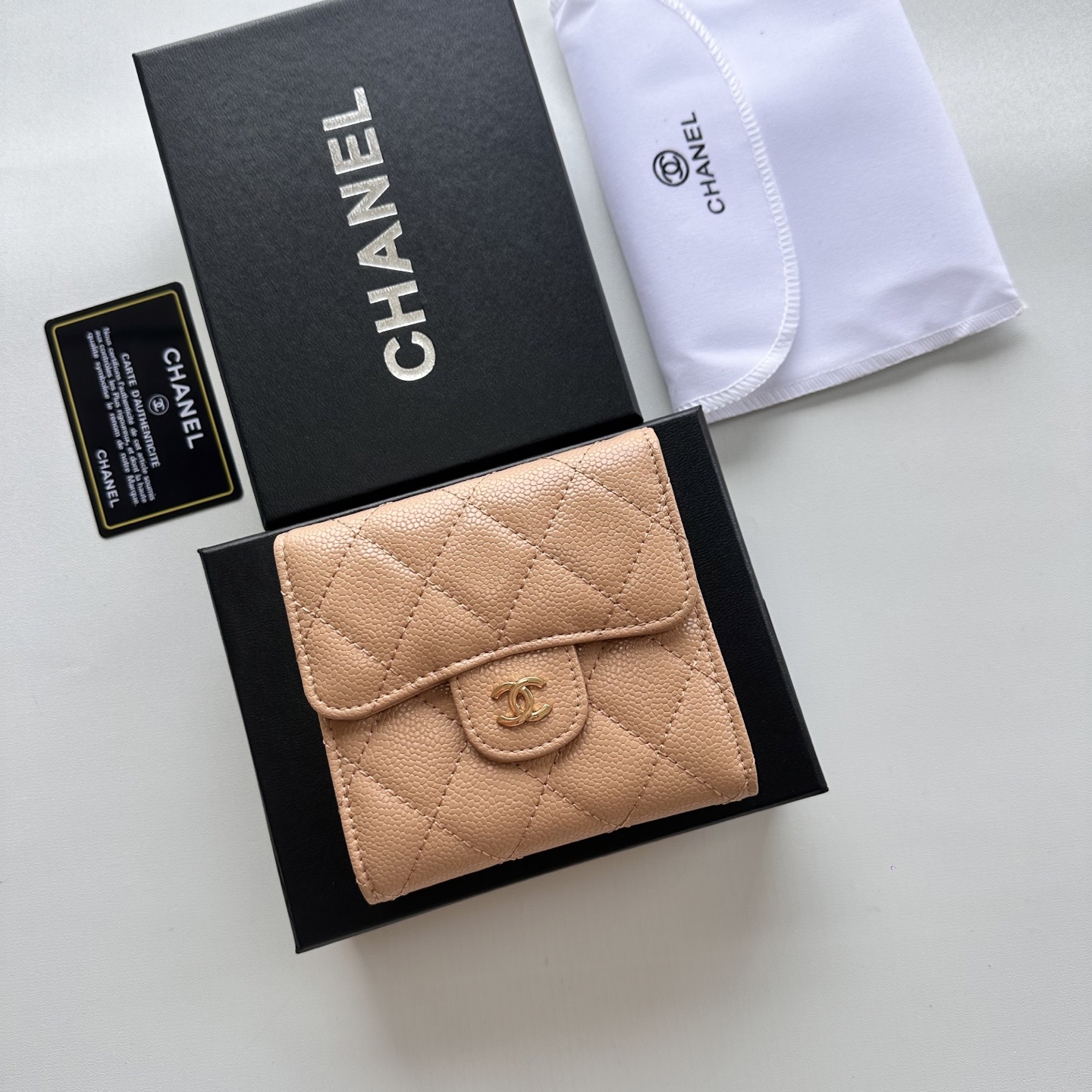 CHANEL A貨三折短夾 卡其膚菱格荔枝皮 小資輕奢百搭首選｜歐美奢侈品精品推薦