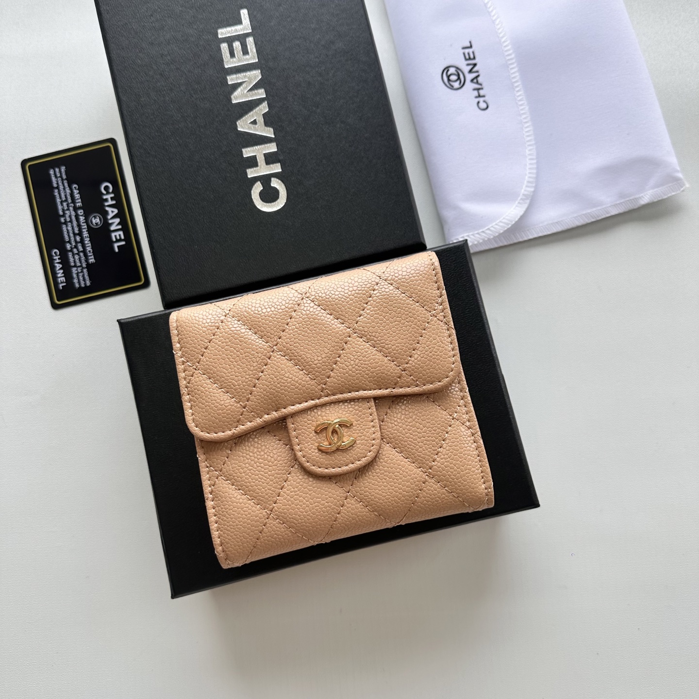 CHANEL A貨三折短夾 卡其膚菱格荔枝皮 小資輕奢百搭首選｜歐美奢侈品精品推薦